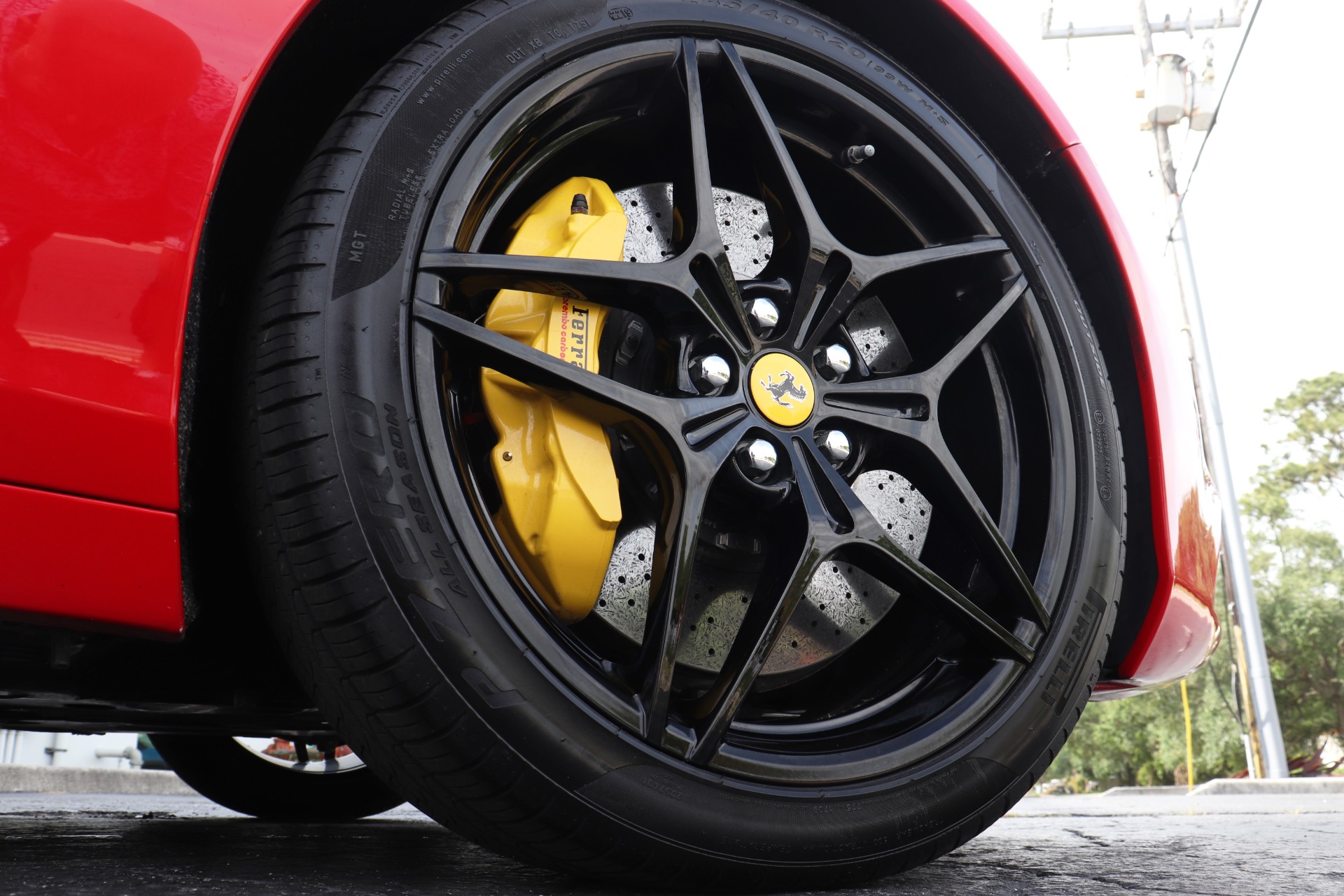 Used-2016-Ferrari-California-T