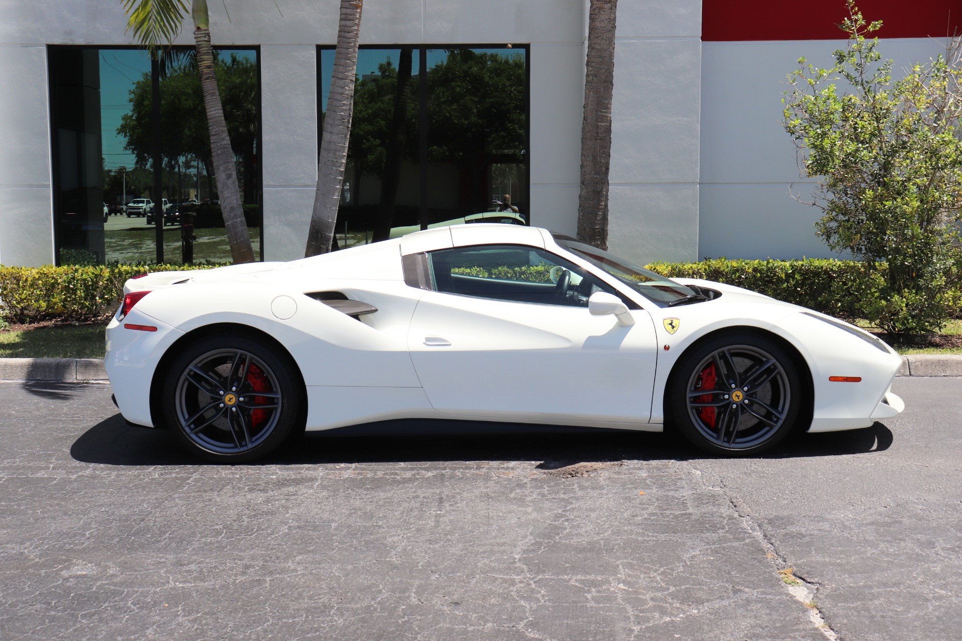 Used-2018-Ferrari-488-Spider
