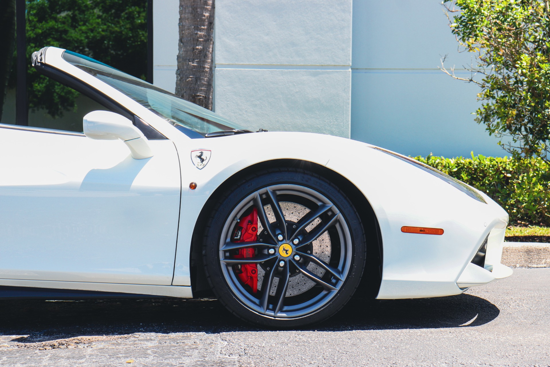 Used-2018-Ferrari-488-Spider
