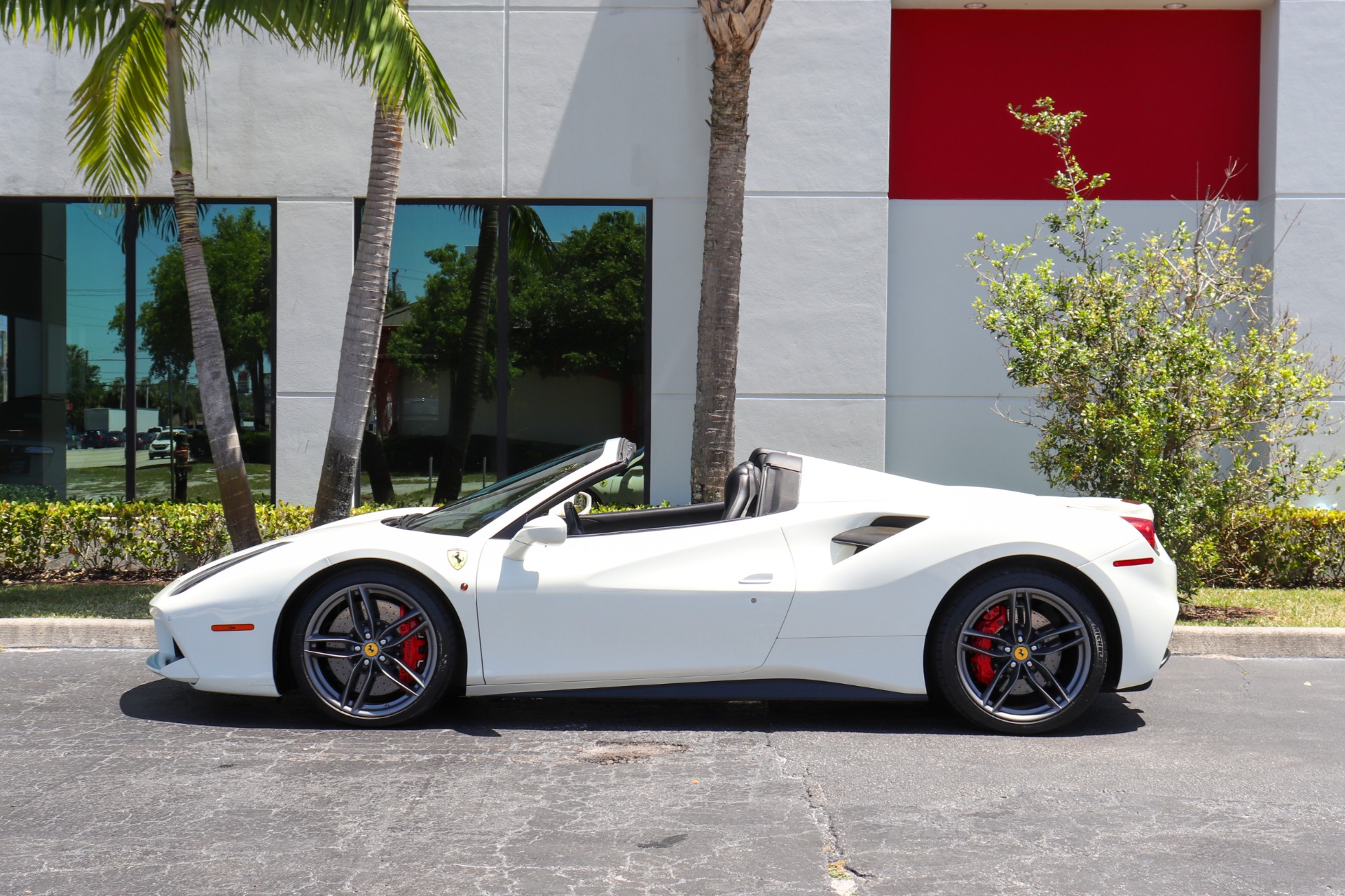 Used-2018-Ferrari-488-Spider