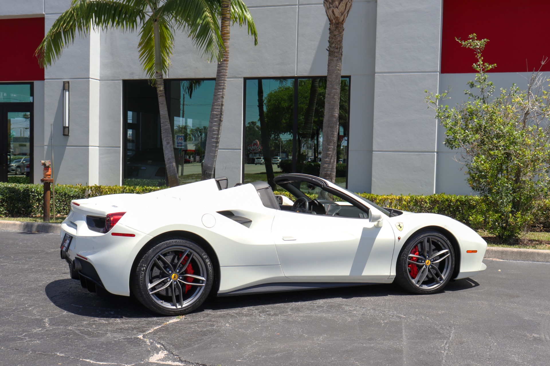 Used-2018-Ferrari-488-Spider