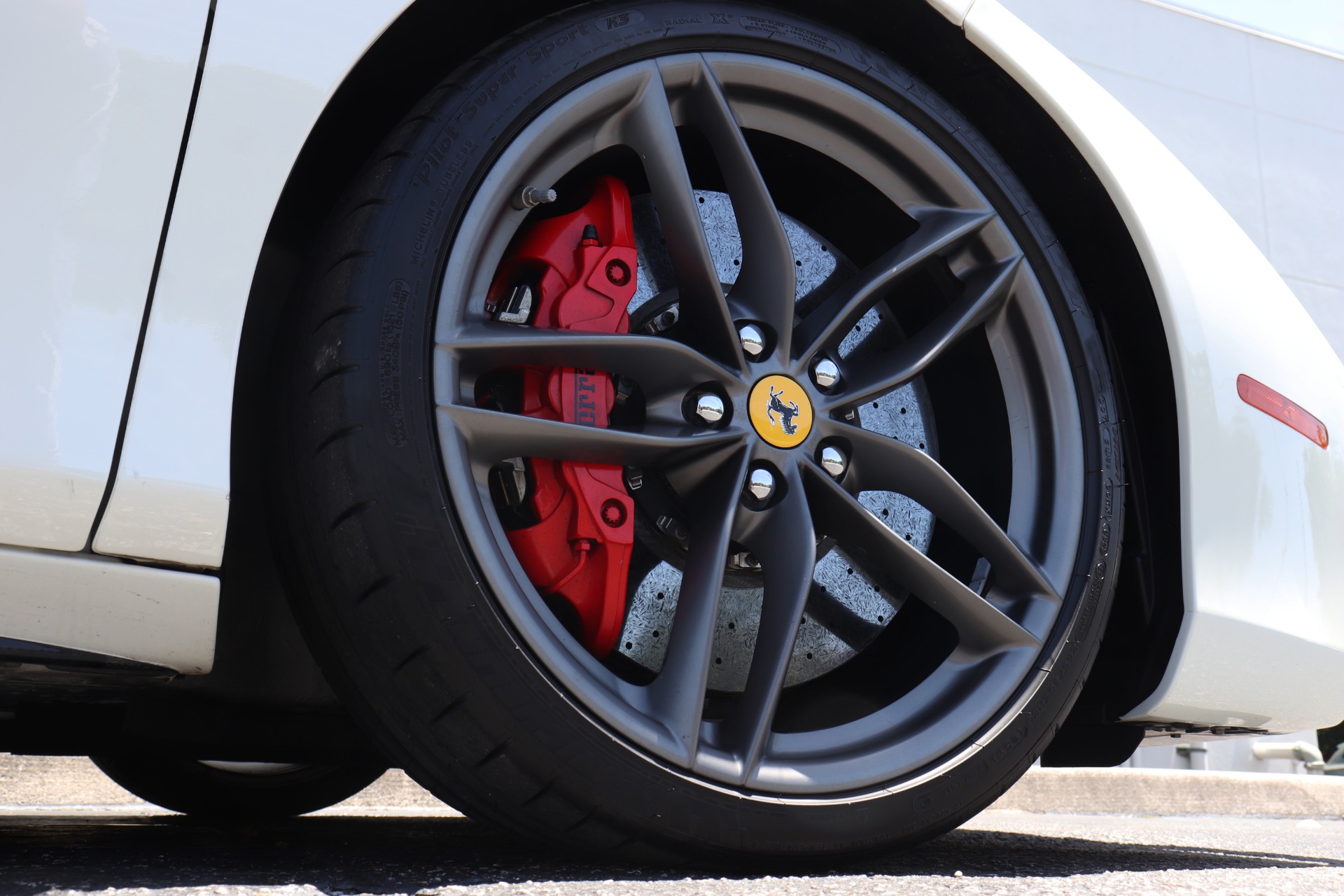 Used-2018-Ferrari-488-Spider