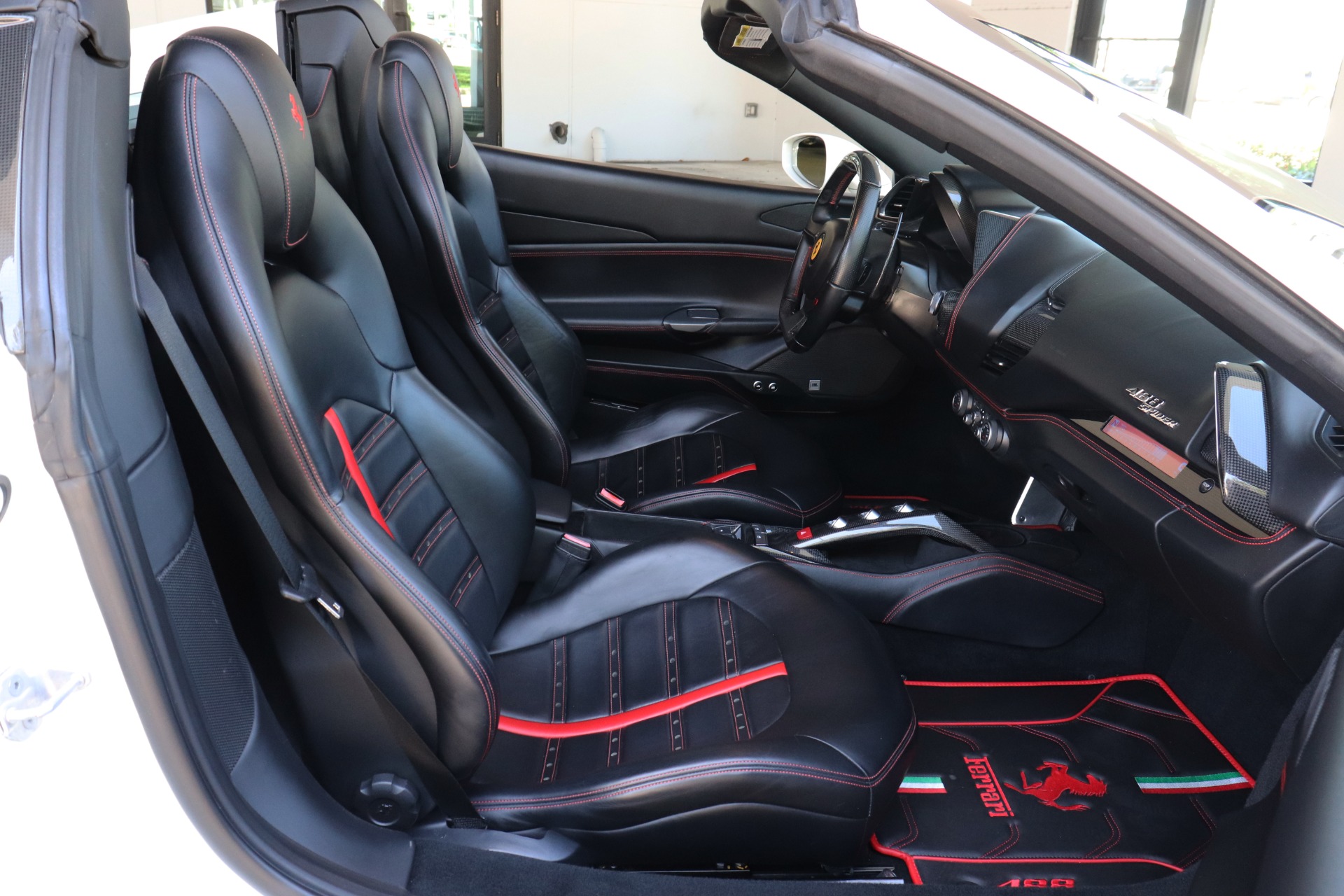 Used-2018-Ferrari-488-Spider