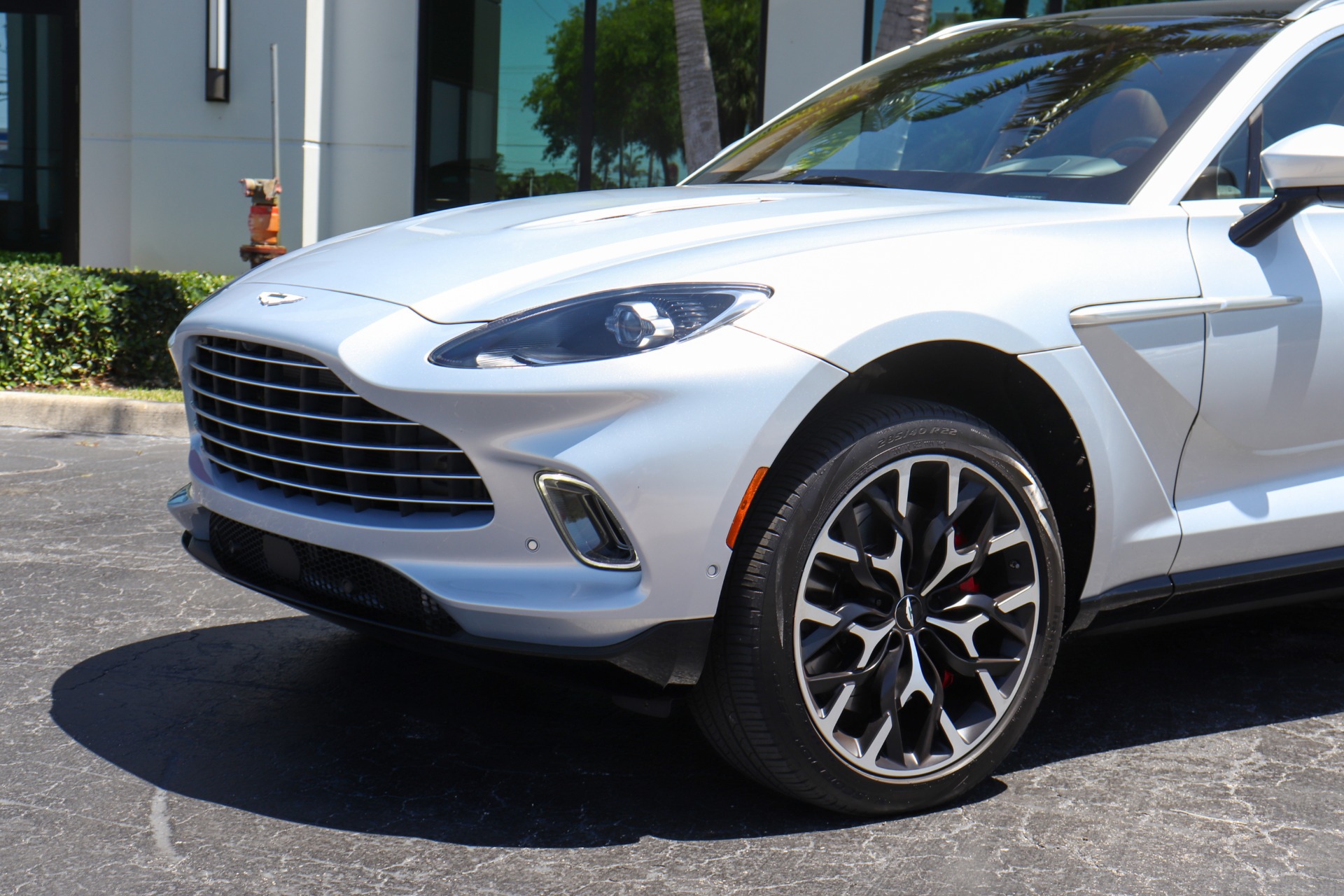 Used-2021-Aston-Martin-DBX