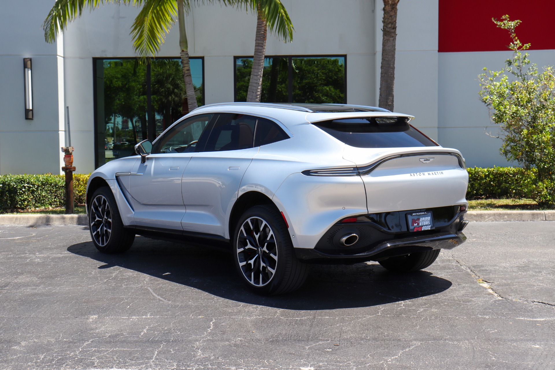 Used-2021-Aston-Martin-DBX