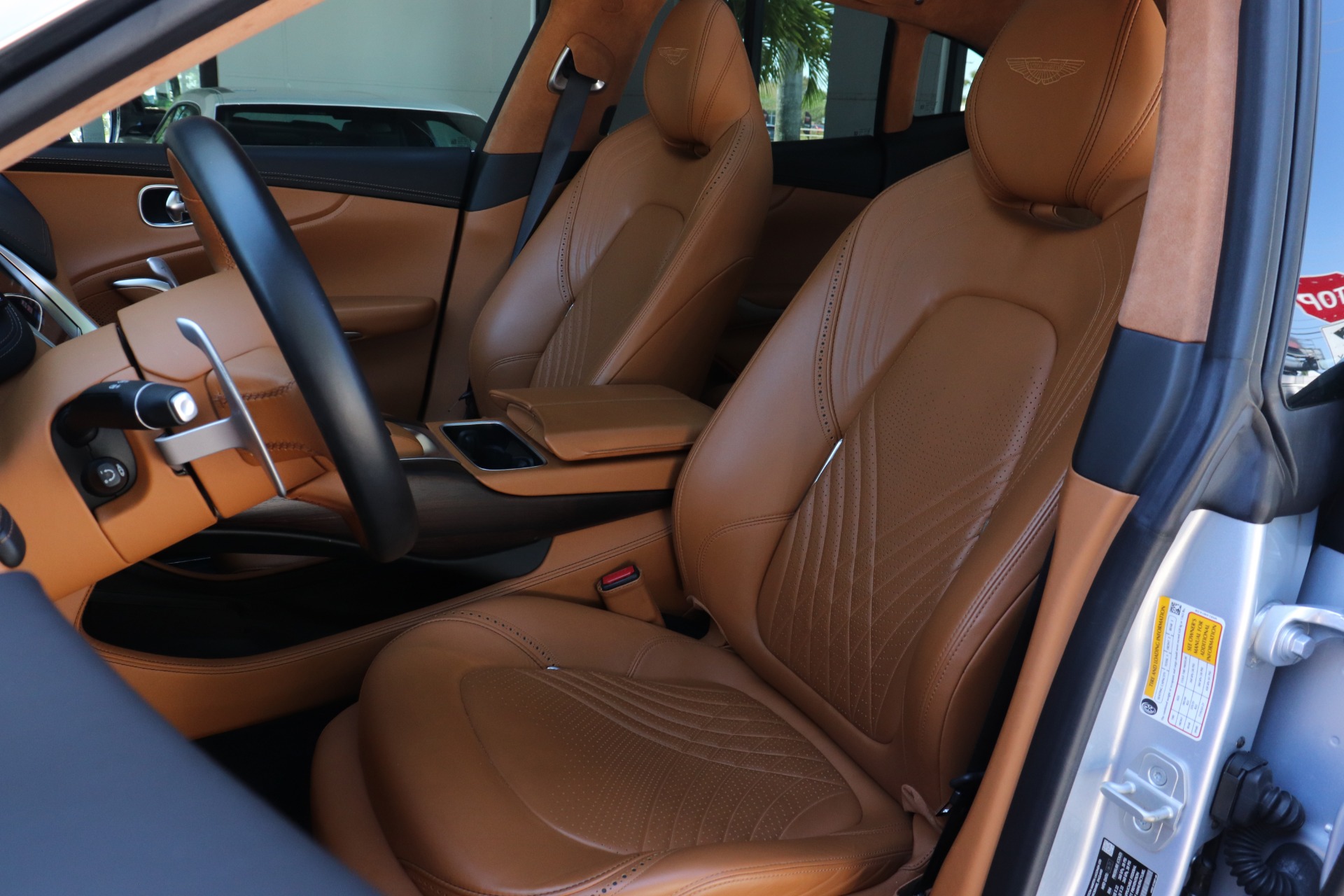 Used-2021-Aston-Martin-DBX