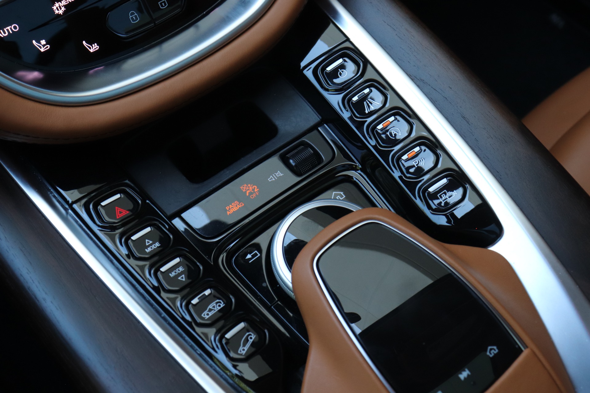 Used-2021-Aston-Martin-DBX
