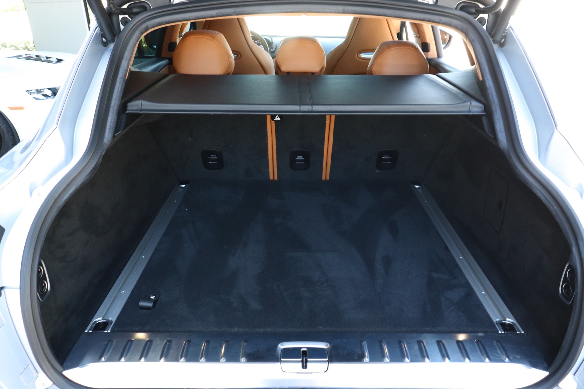 Used-2021-Aston-Martin-DBX