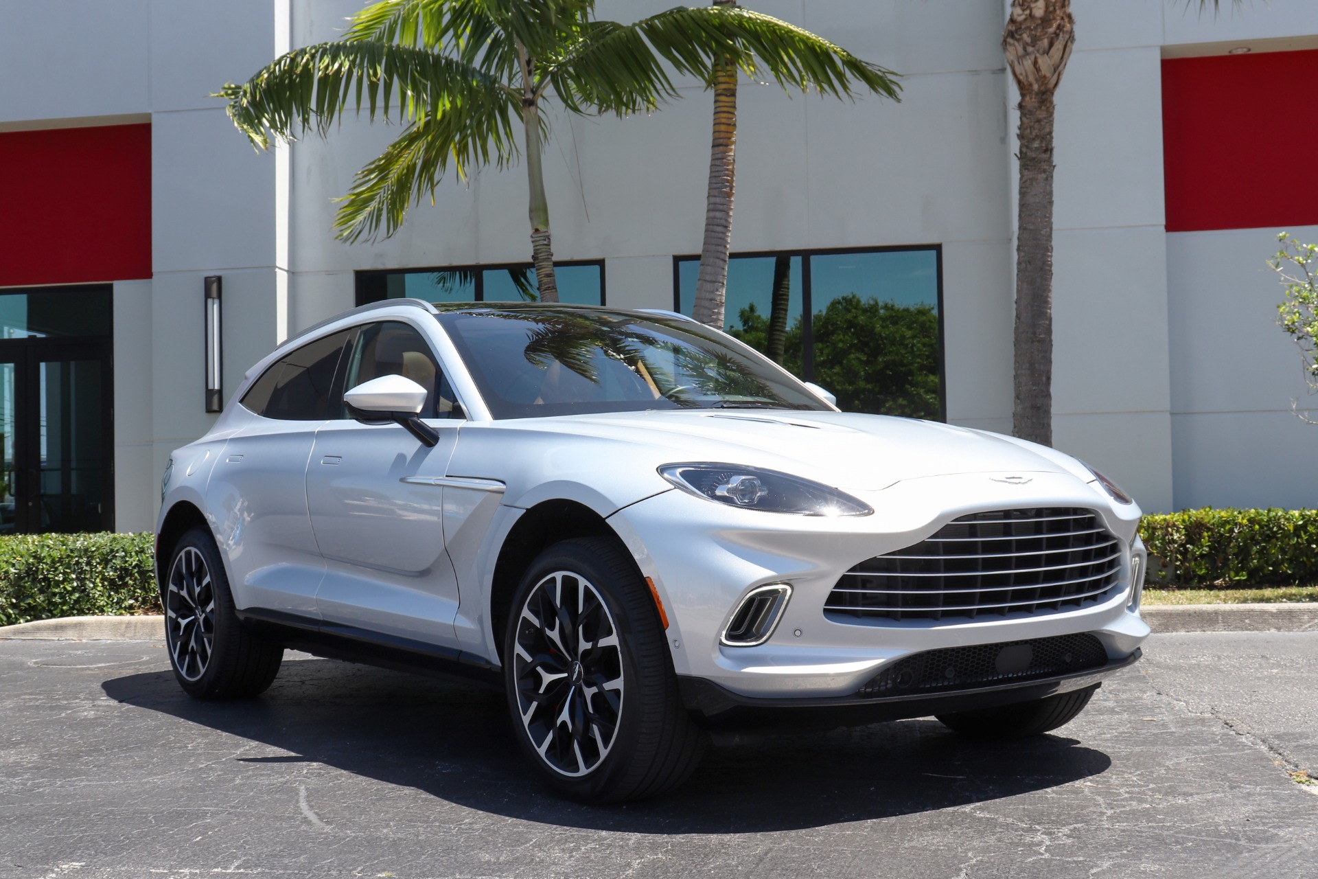 Used-2021-Aston-Martin-DBX