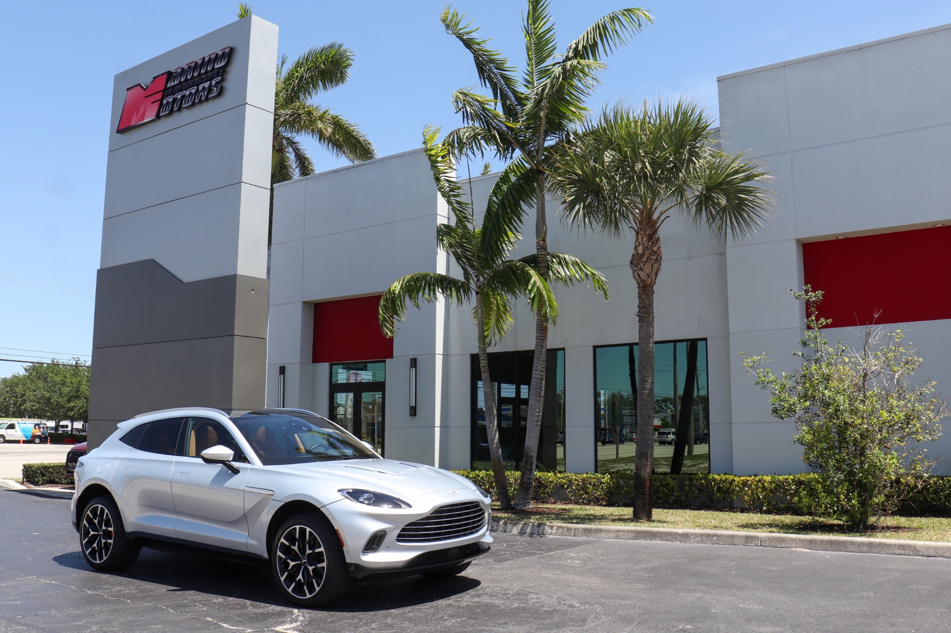 Used-2021-Aston-Martin-DBX