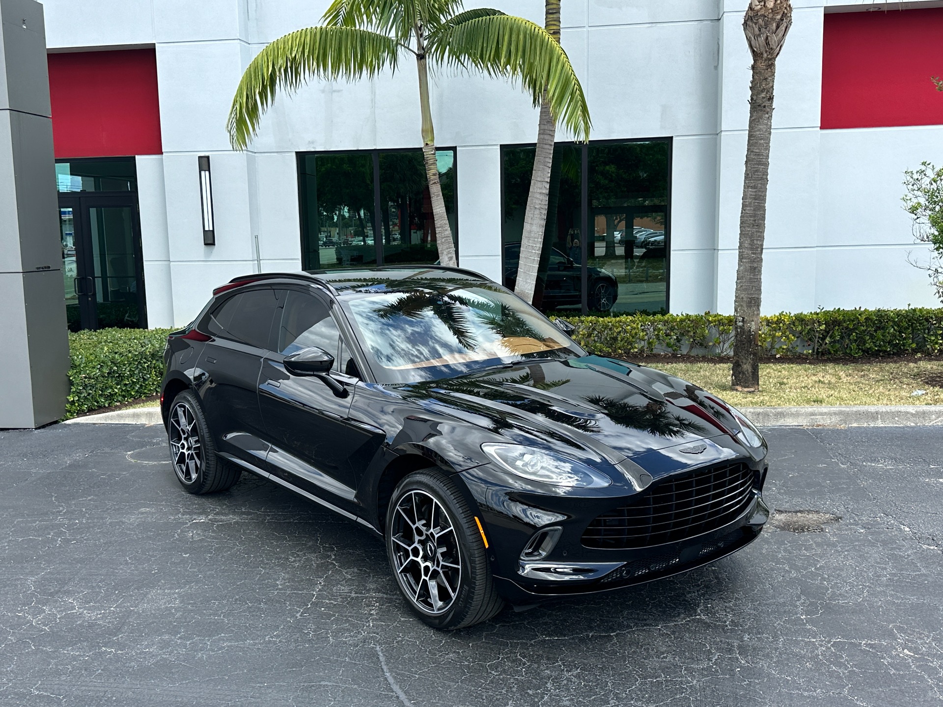 Used-2021-Aston-Martin-DBX