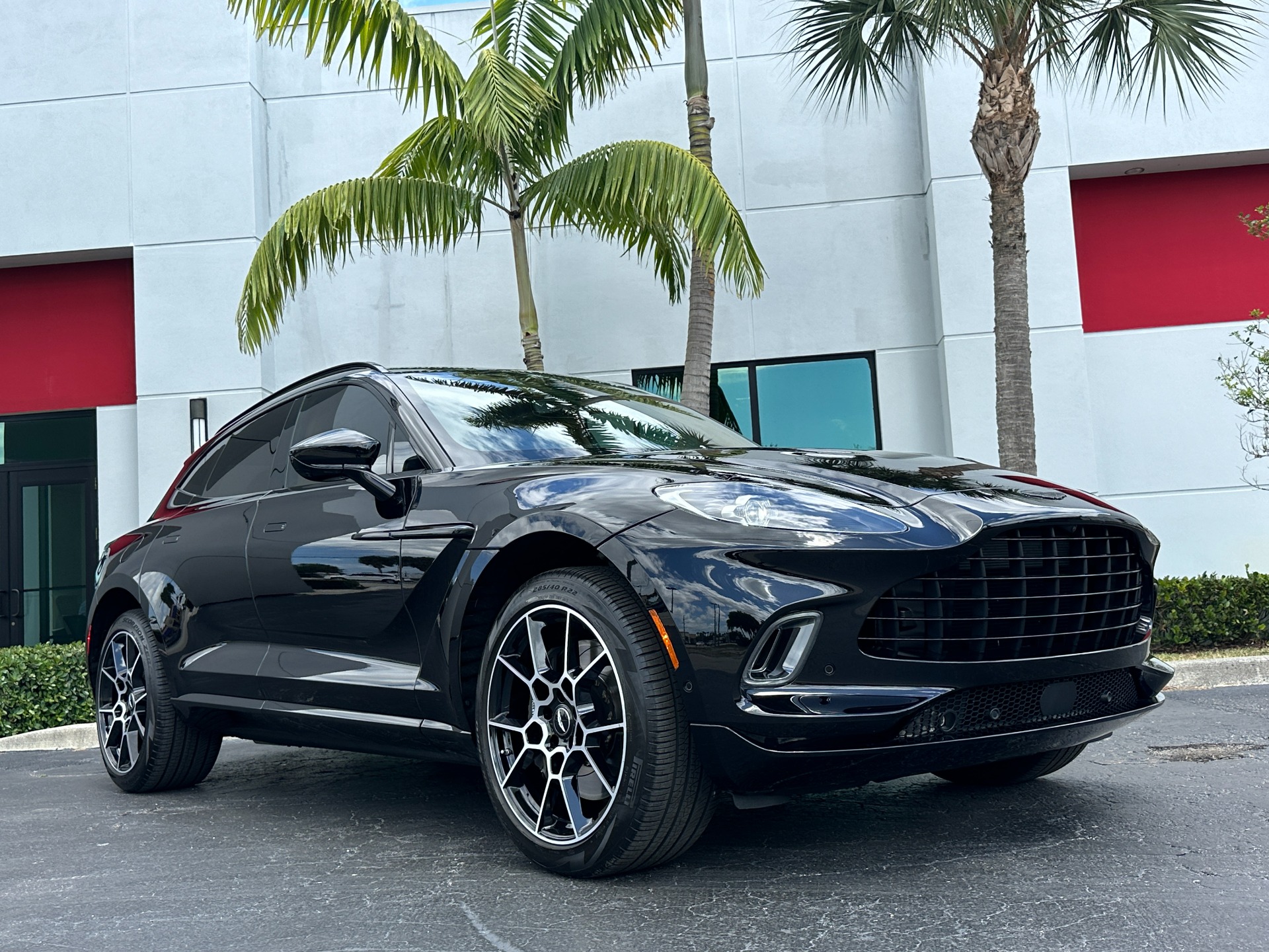Used-2021-Aston-Martin-DBX