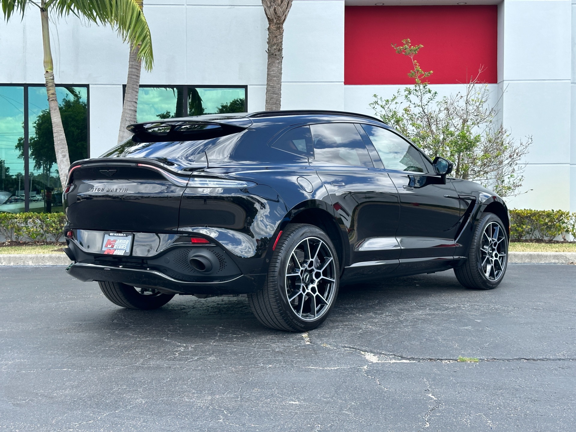 Used-2021-Aston-Martin-DBX
