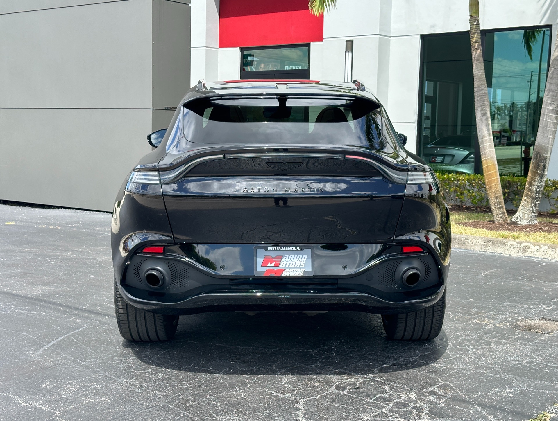 Used-2021-Aston-Martin-DBX