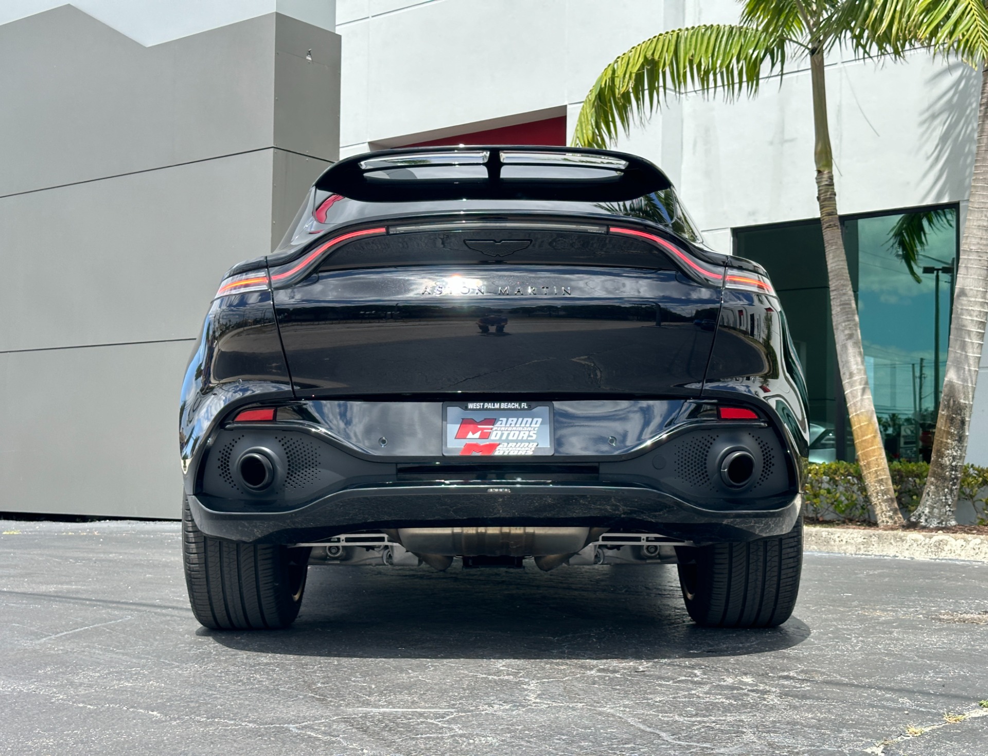 Used-2021-Aston-Martin-DBX
