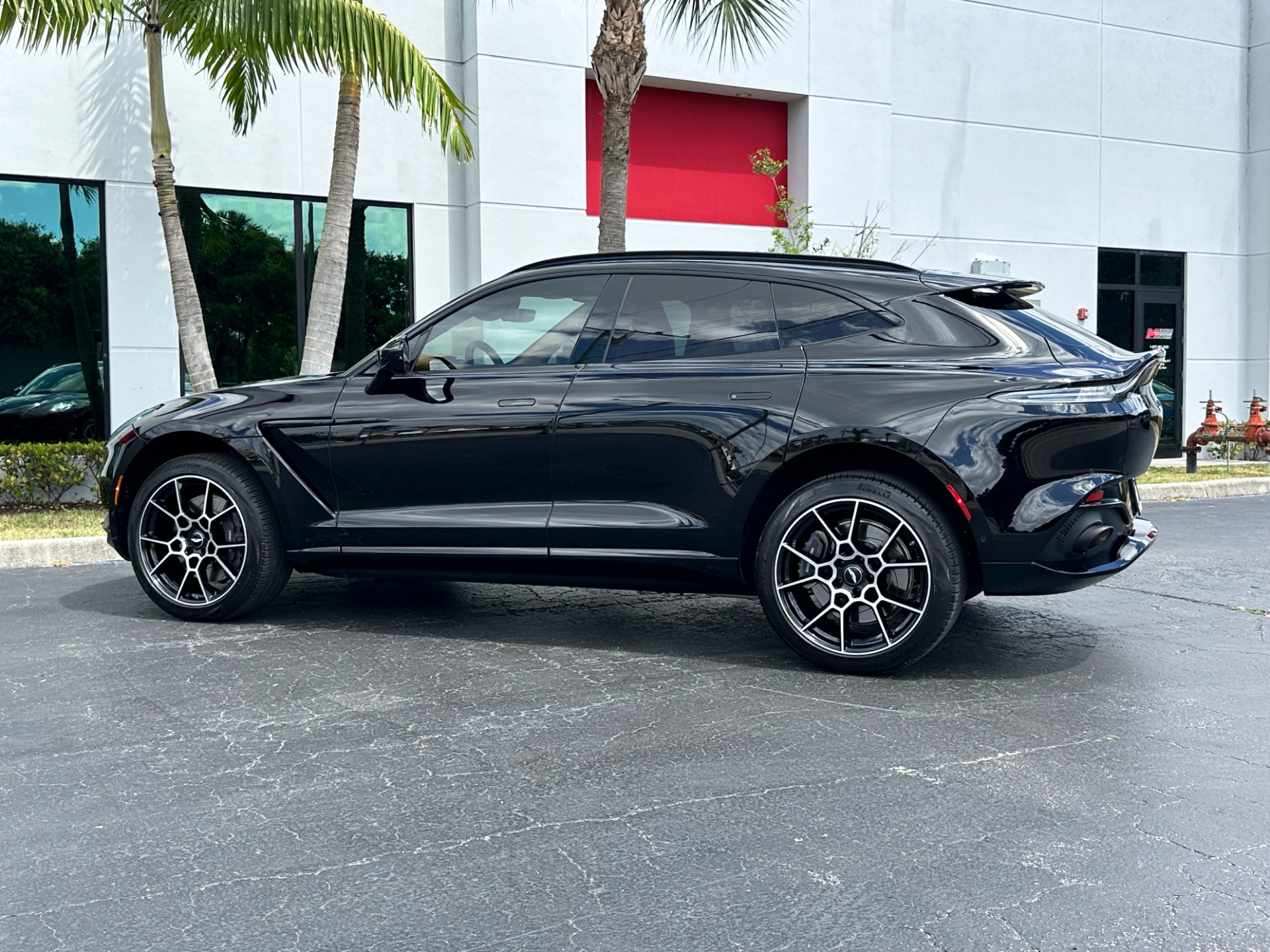 Used-2021-Aston-Martin-DBX