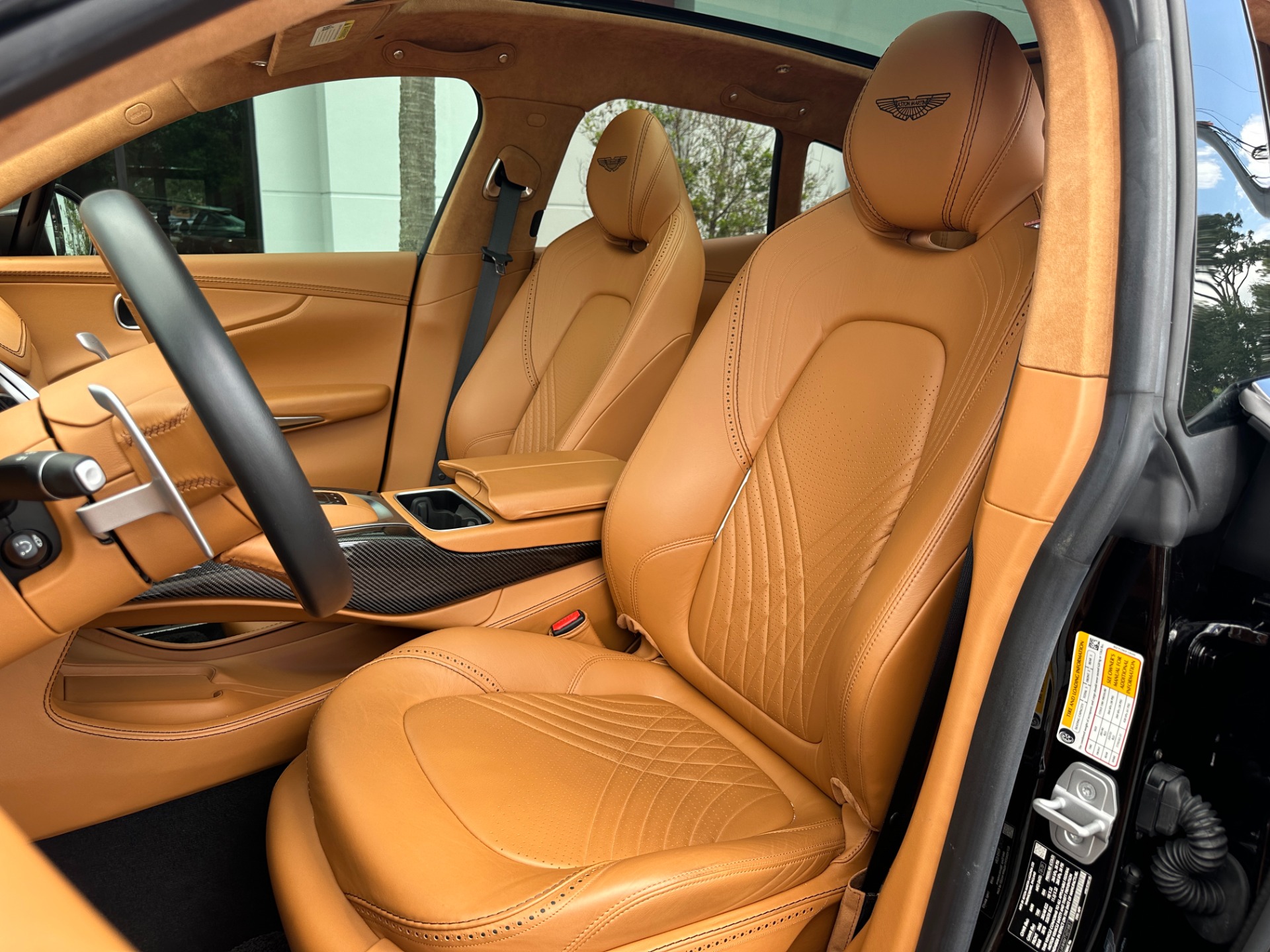Used-2021-Aston-Martin-DBX
