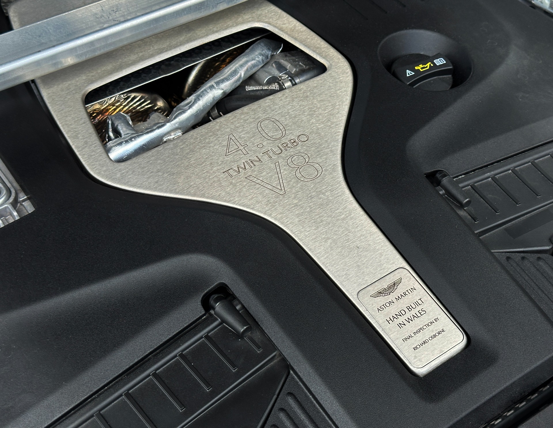 Used-2021-Aston-Martin-DBX