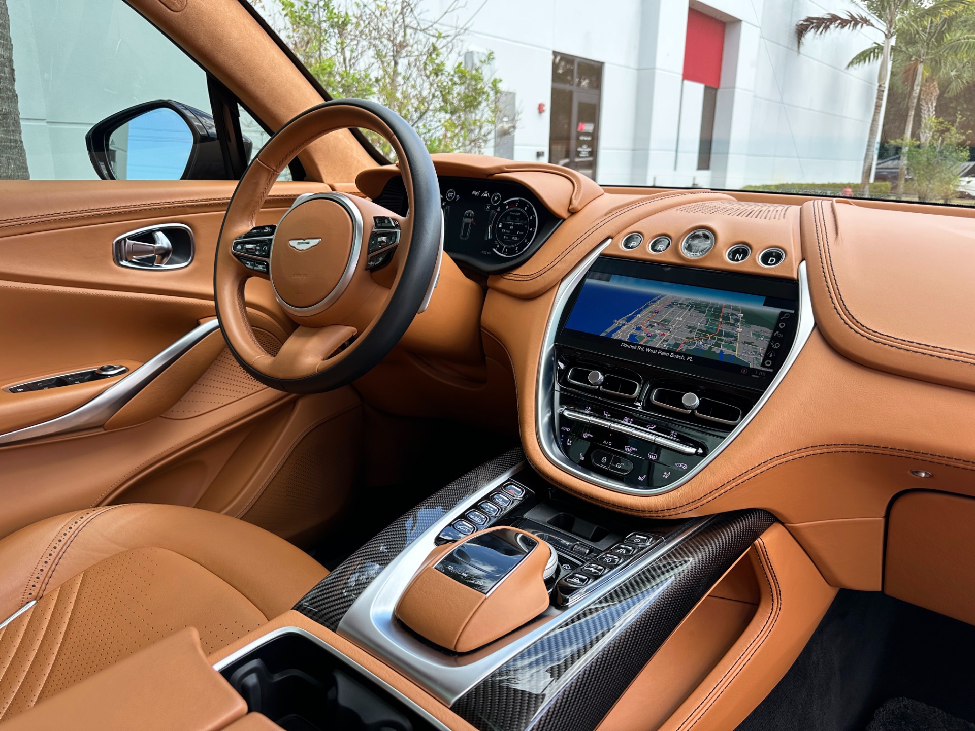 Used-2021-Aston-Martin-DBX