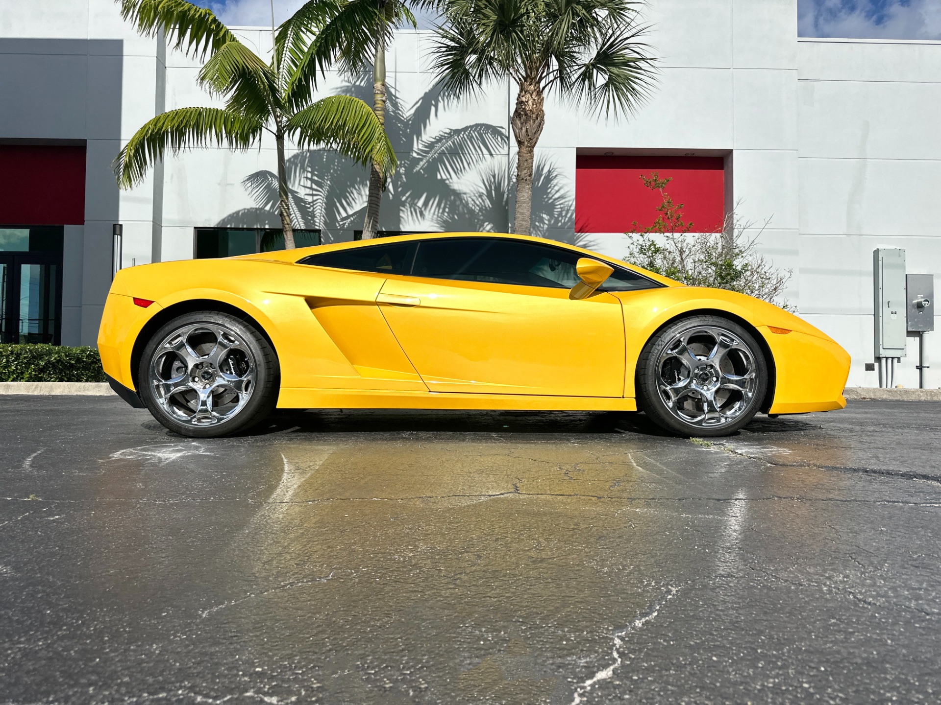 Used-2004-Lamborghini-Gallardo-6-Speed-Gated-Manual-Transmission