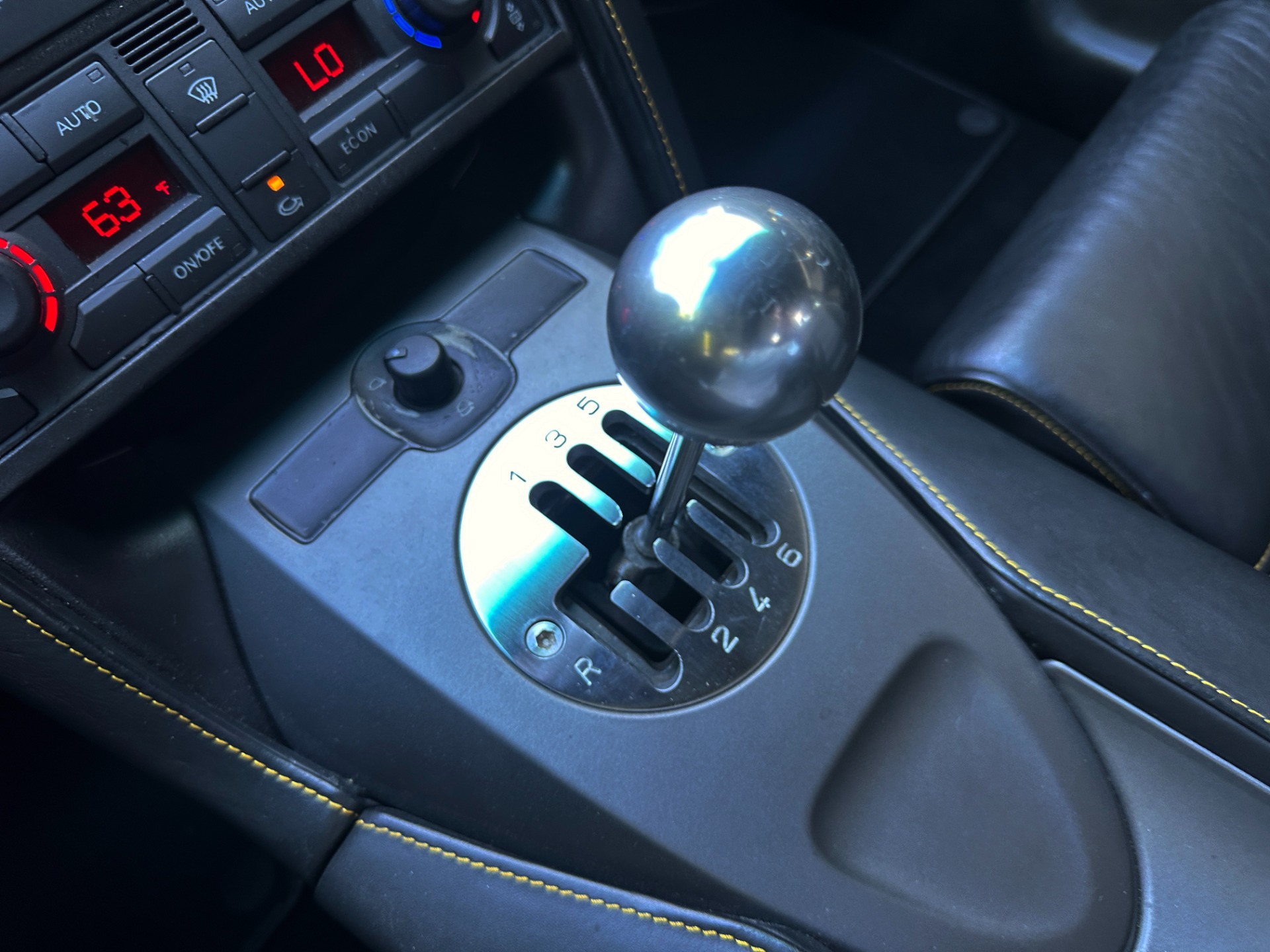 Used-2004-Lamborghini-Gallardo-6-Speed-Gated-Manual-Transmission