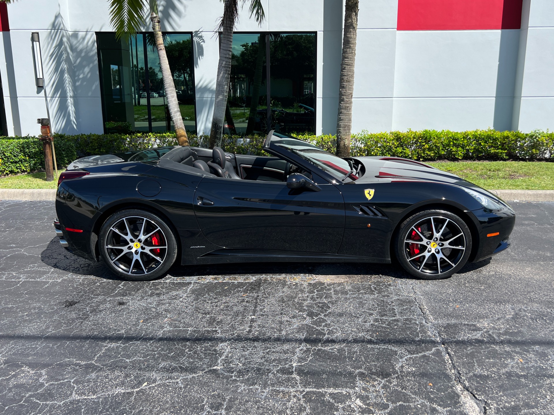Used-2012-Ferrari-California