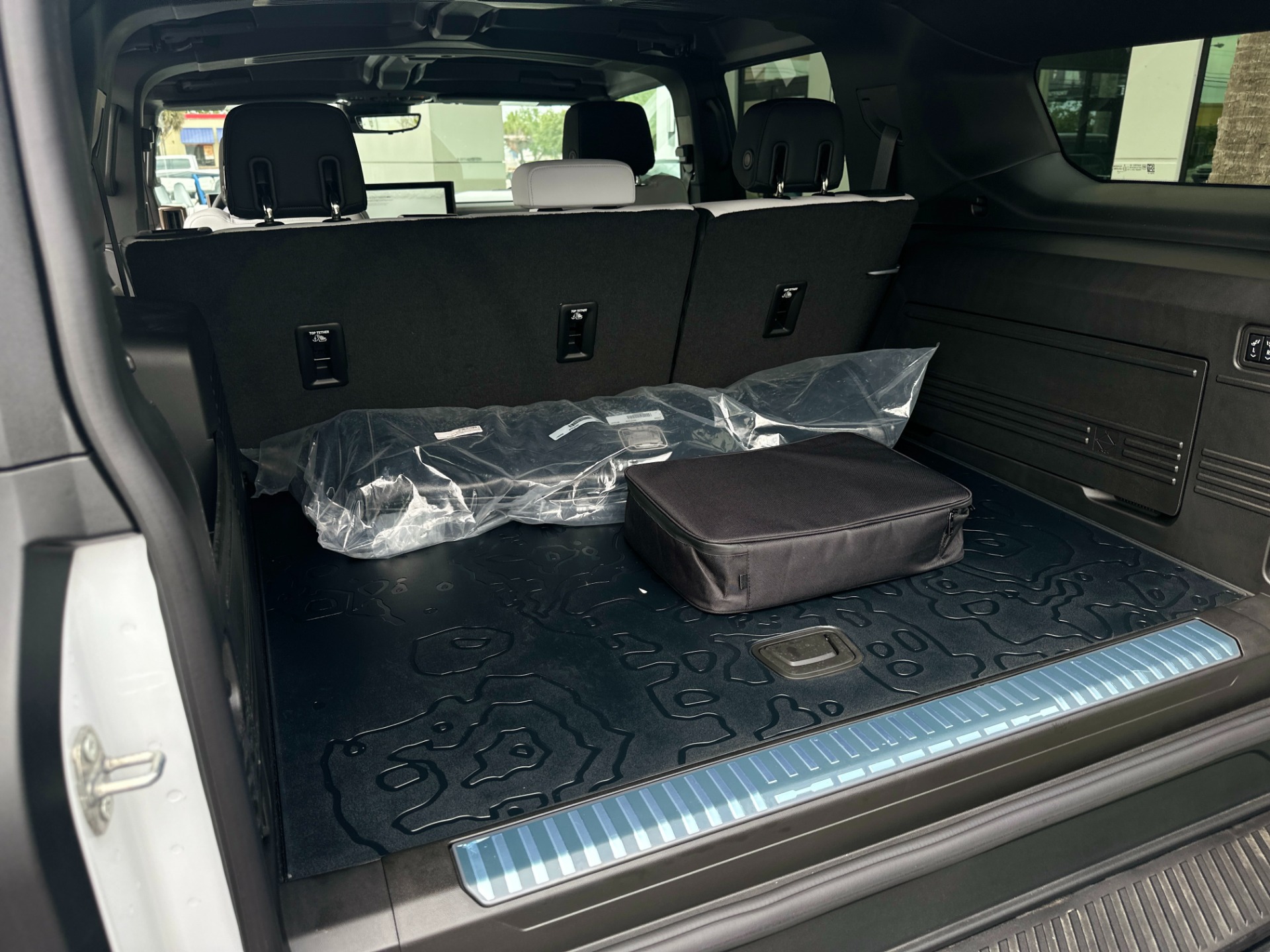 Used-2024-GMC-HUMMER-EV-2X