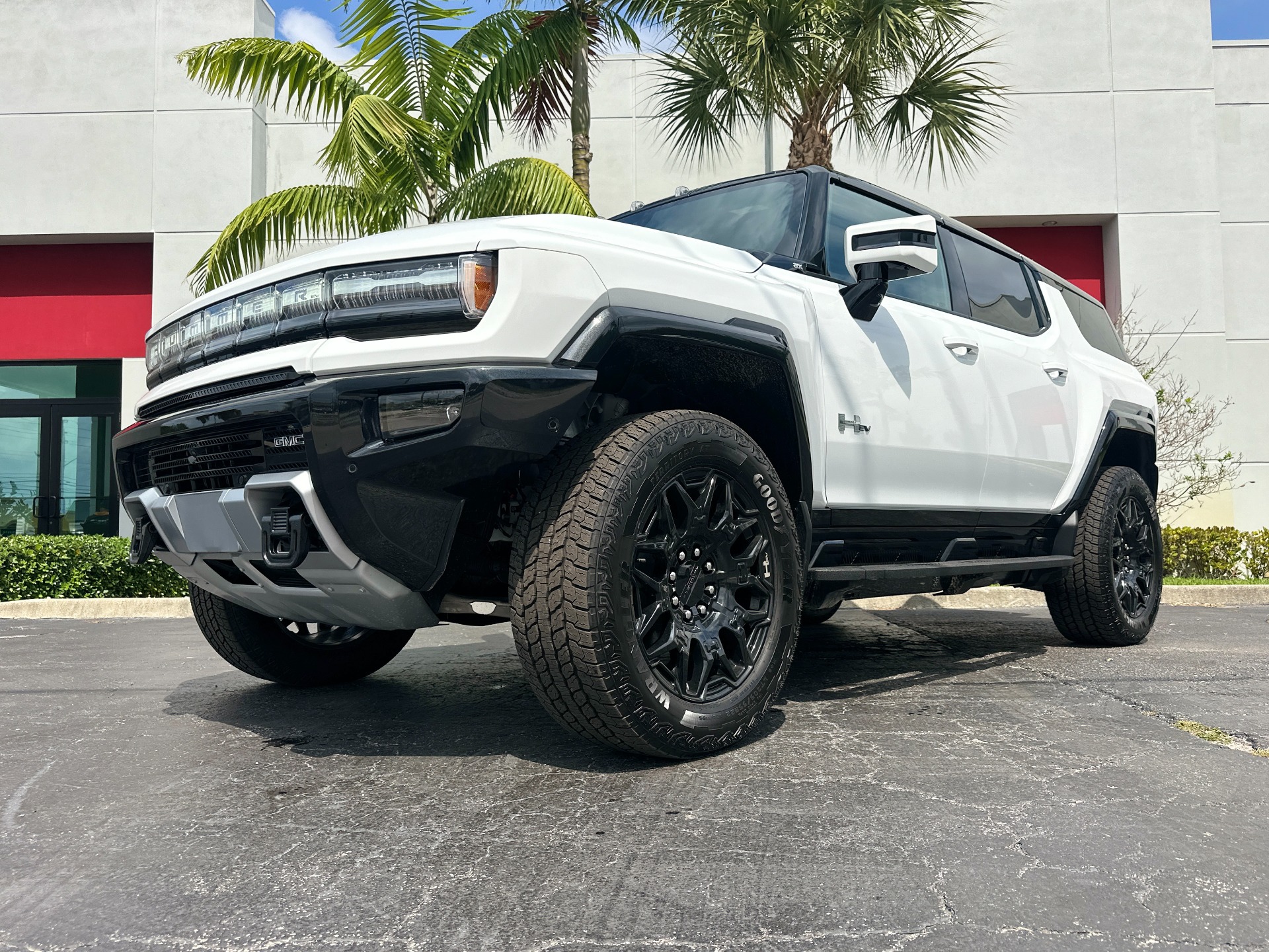 Used-2024-GMC-HUMMER-EV-2X