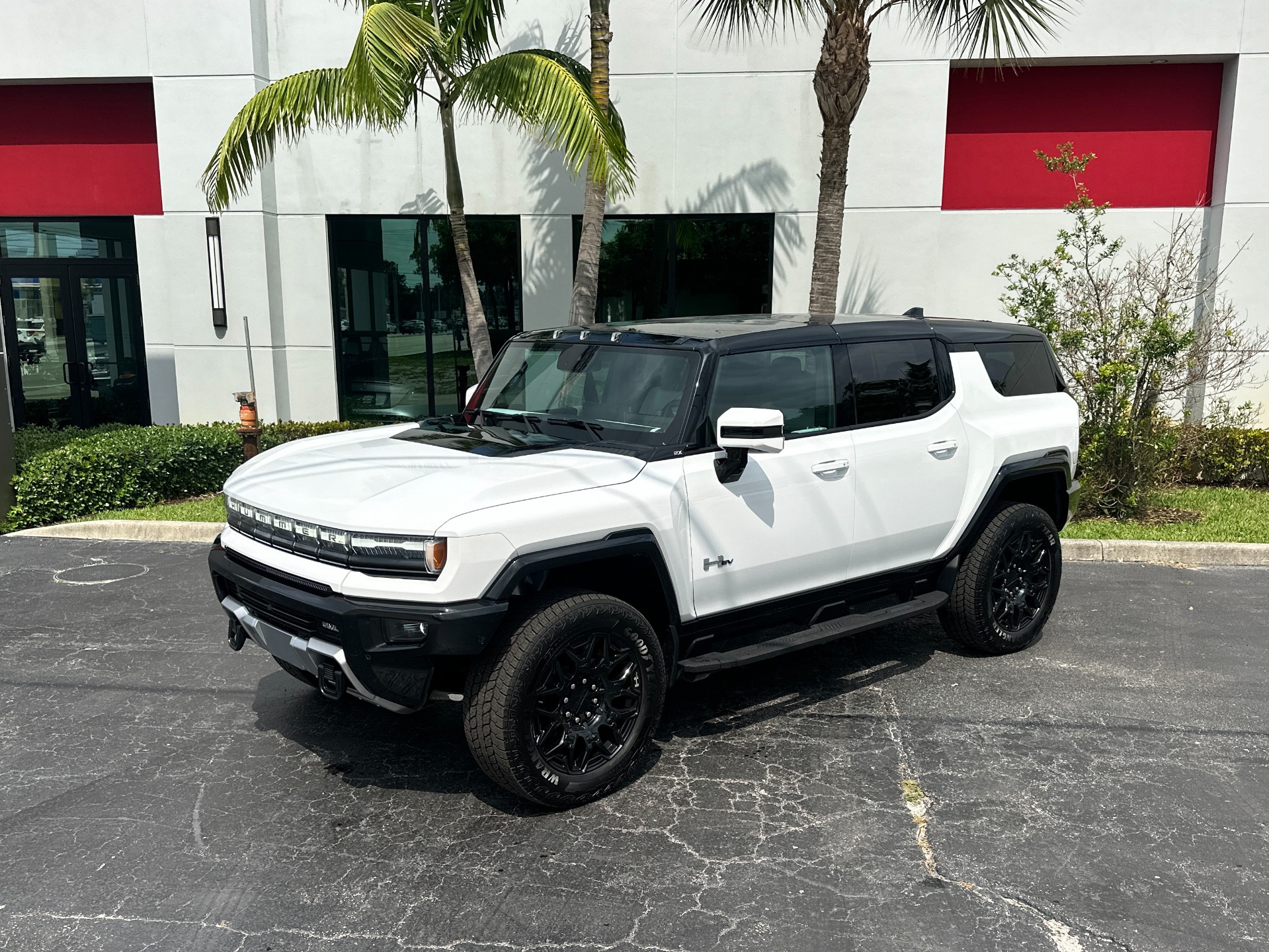 Used-2024-GMC-HUMMER-EV-2X