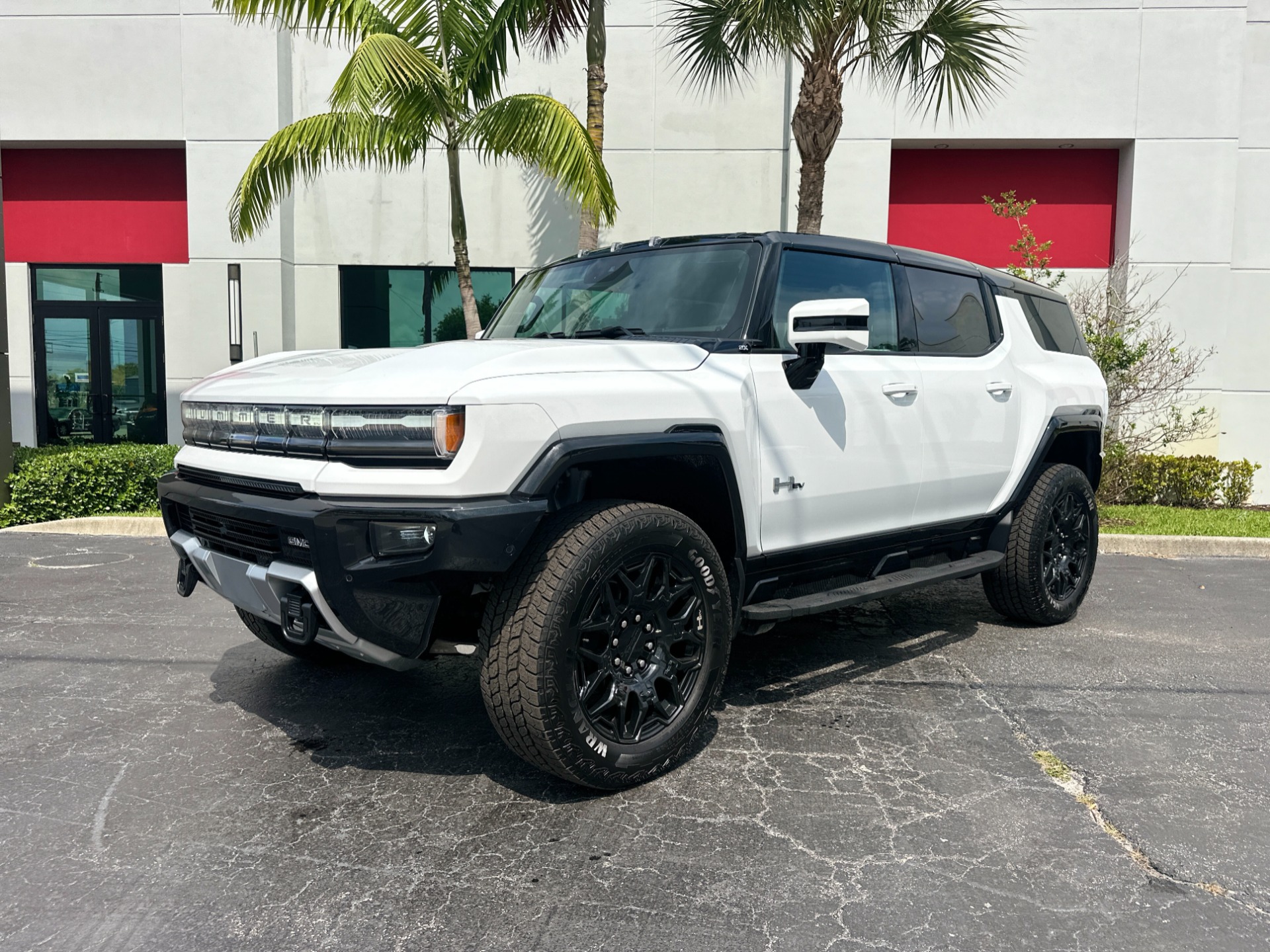 Used-2024-GMC-HUMMER-EV-2X