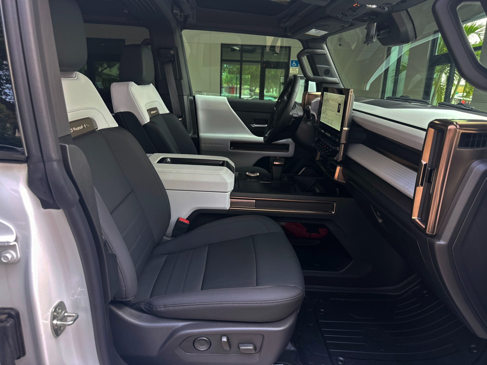 Used-2024-GMC-HUMMER-EV-2X