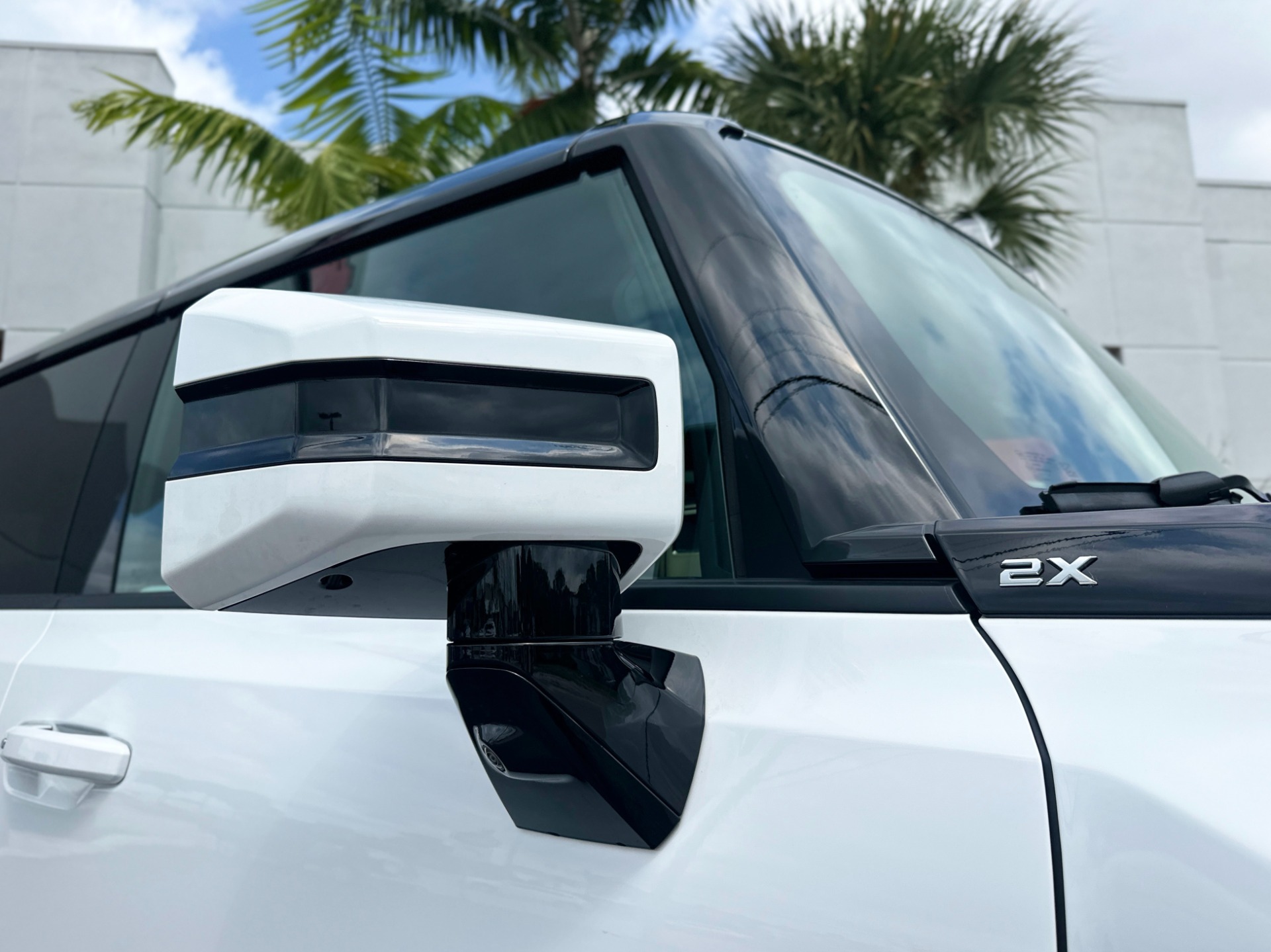 Used-2024-GMC-HUMMER-EV-2X