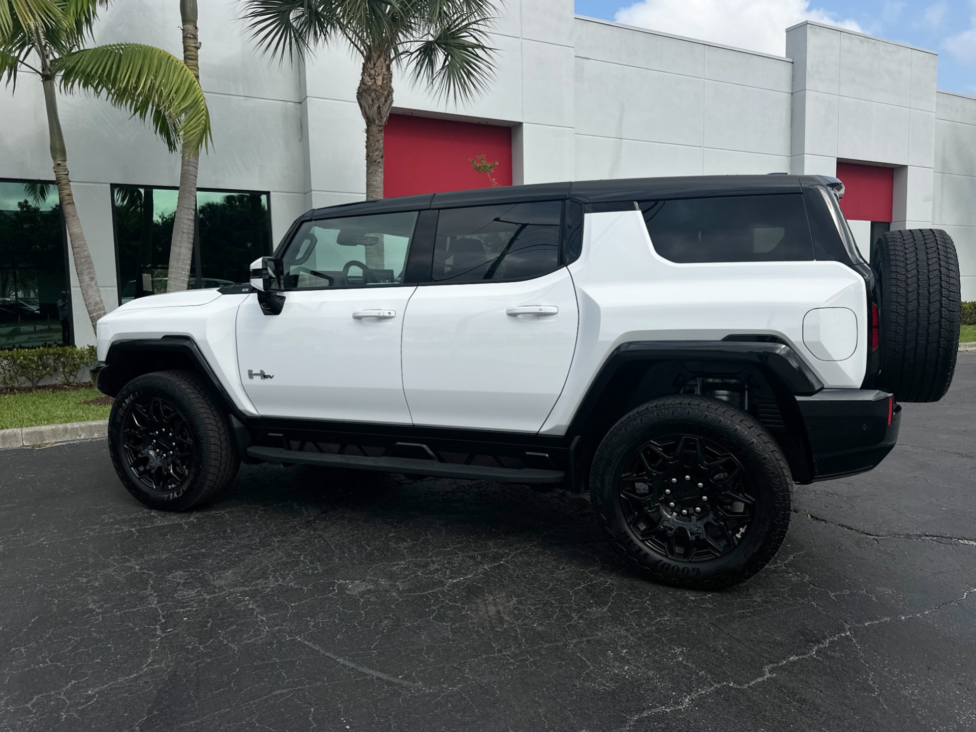 Used-2024-GMC-HUMMER-EV-2X