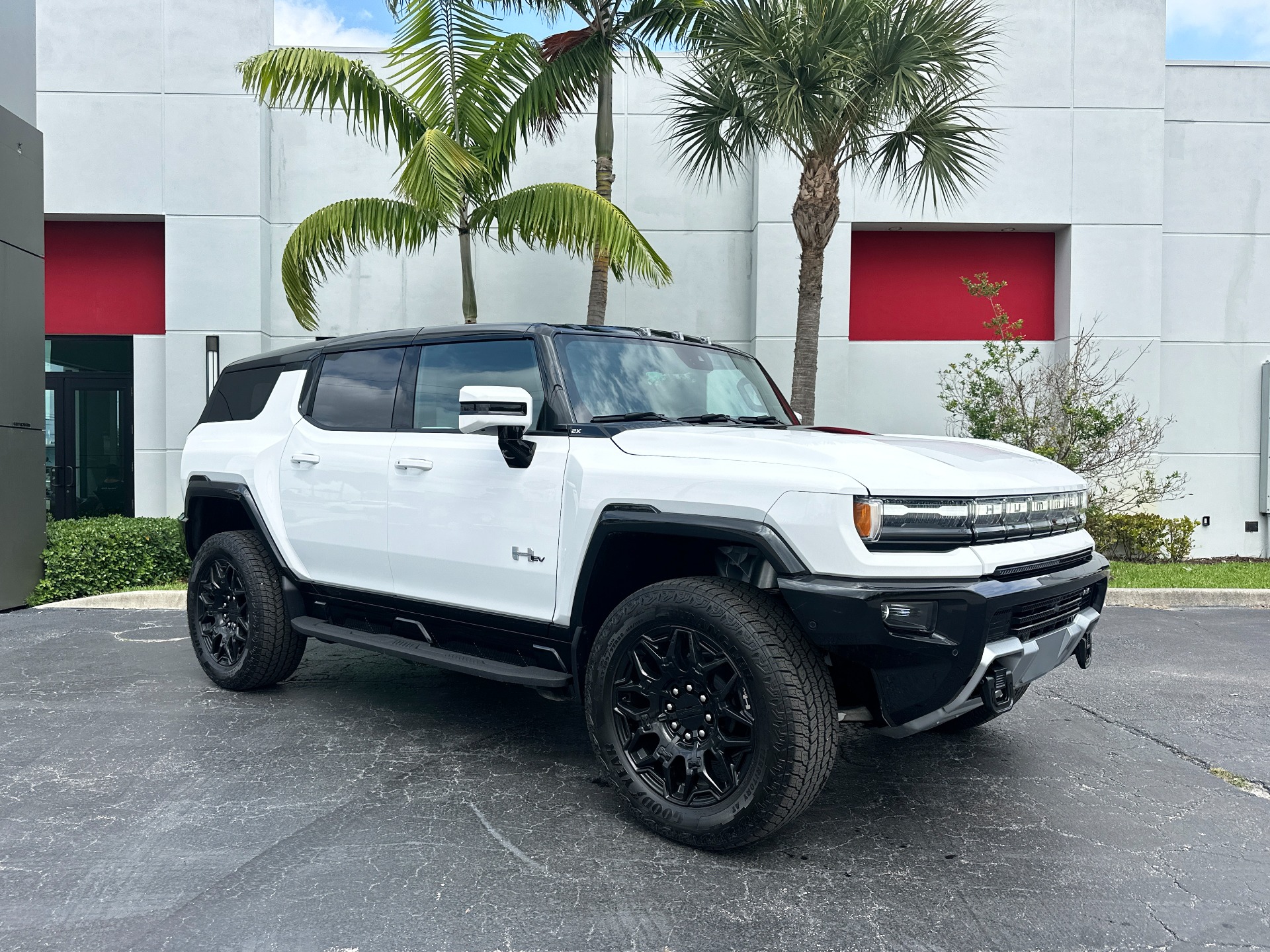 Used-2024-GMC-HUMMER-EV-2X