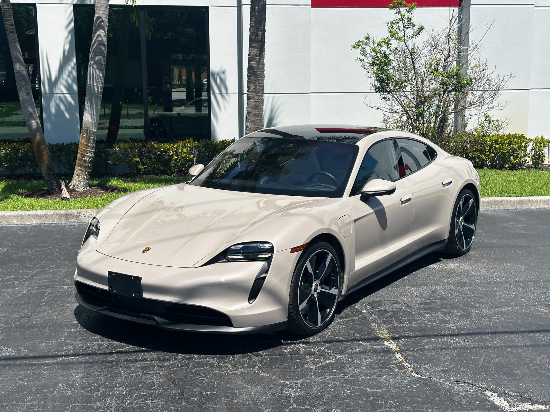 Used-2022-Porsche-Taycan-4S