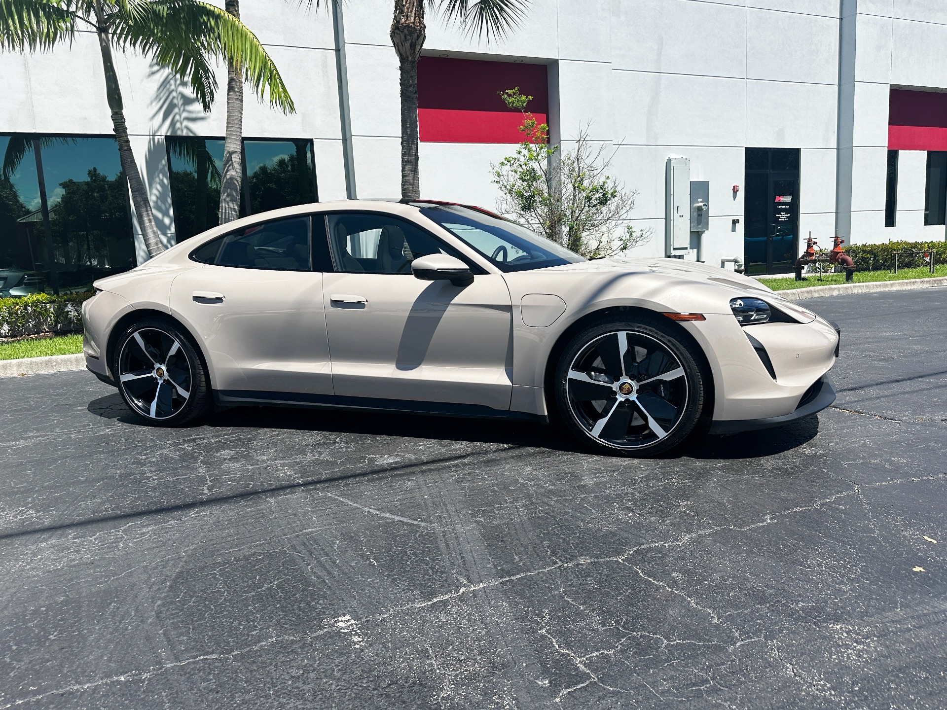 Used-2022-Porsche-Taycan-4S