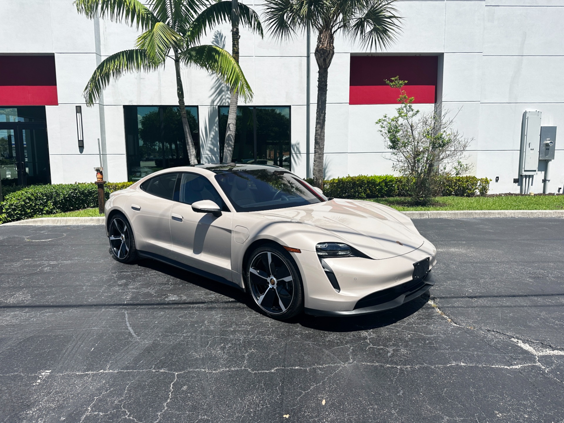 Used-2022-Porsche-Taycan-4S