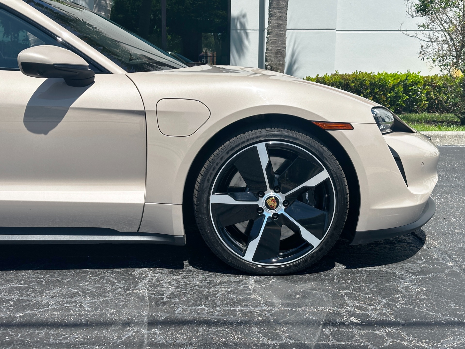Used-2022-Porsche-Taycan-4S