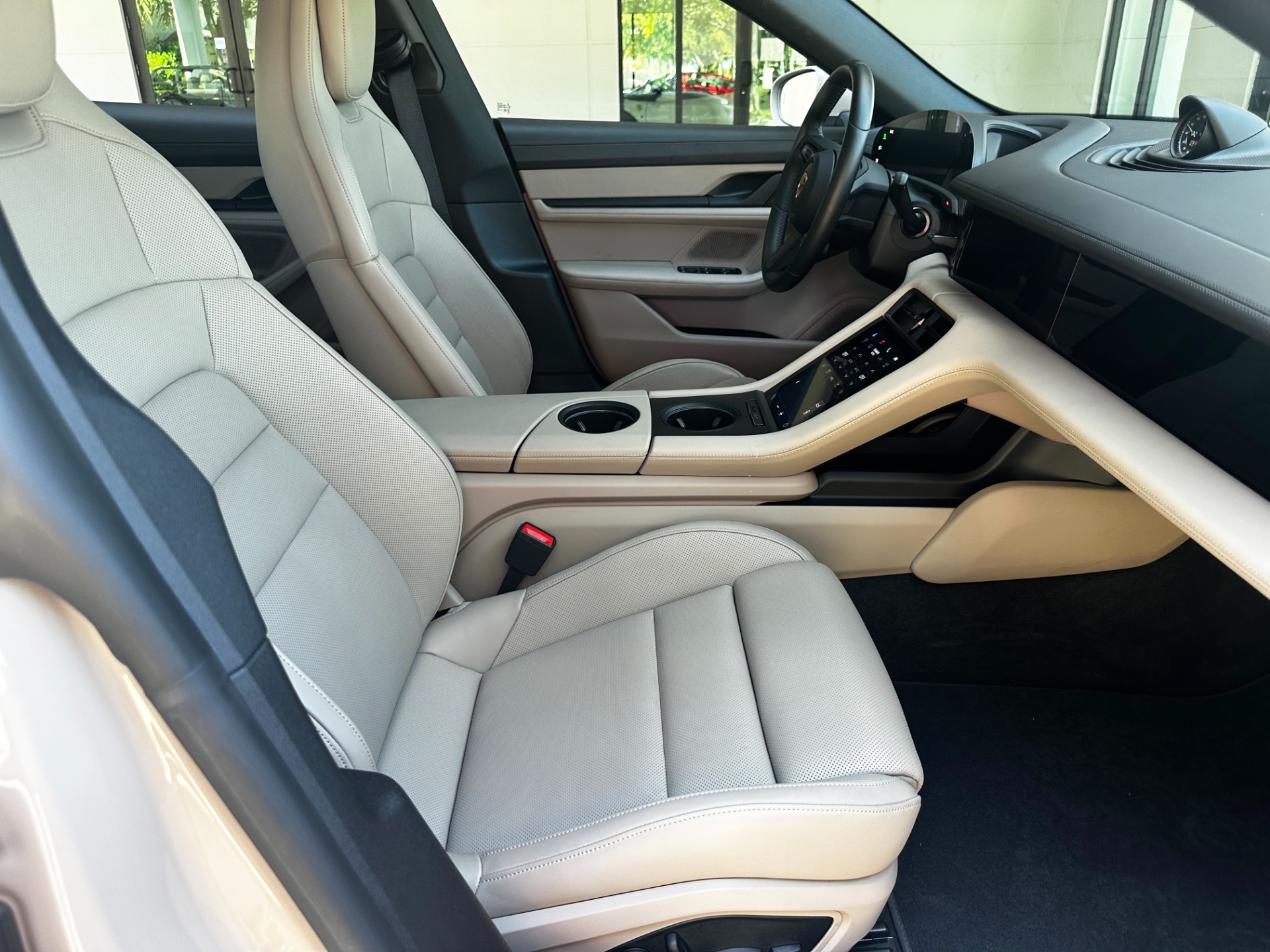 Used-2022-Porsche-Taycan-4S