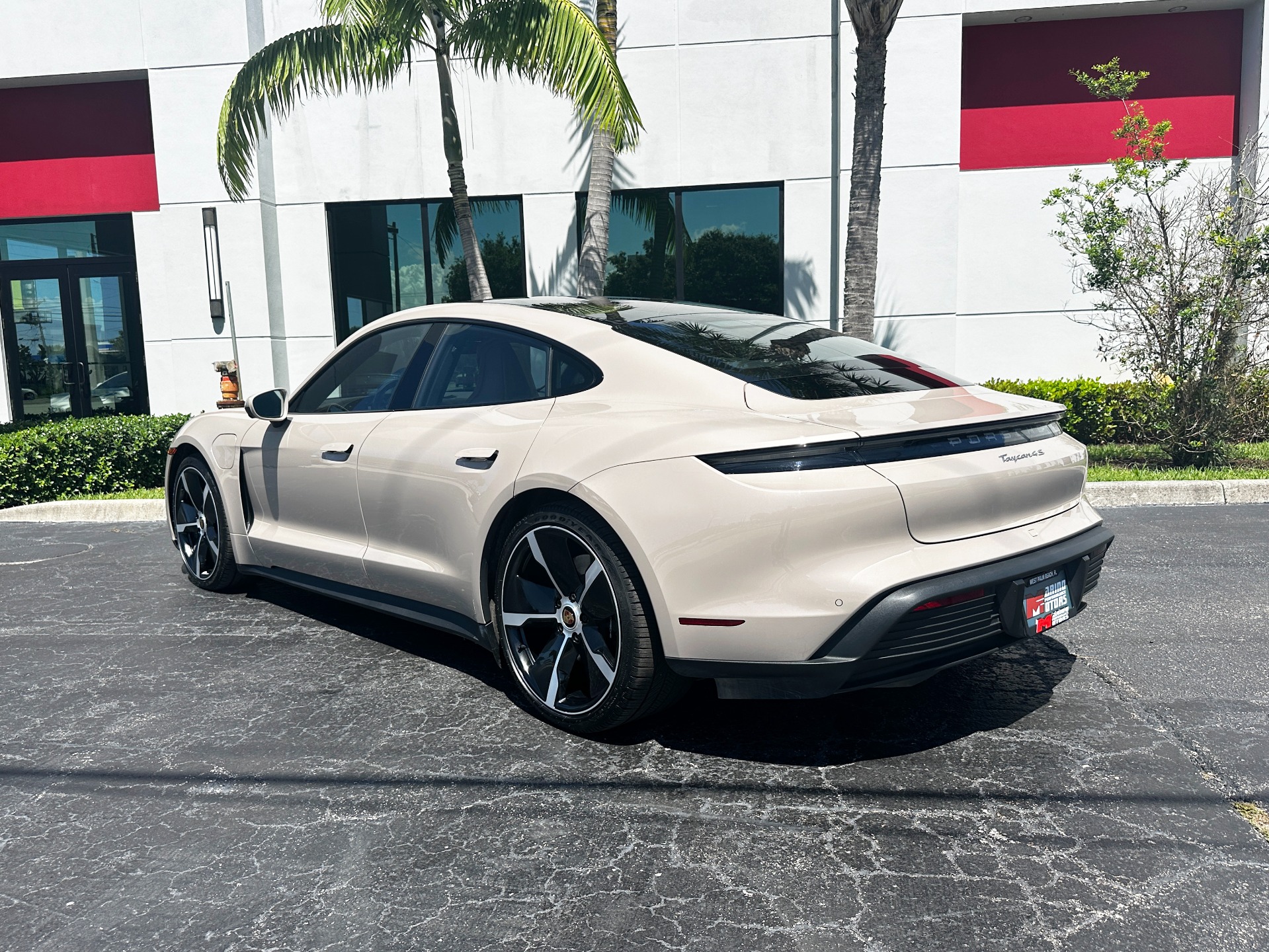 Used-2022-Porsche-Taycan-4S