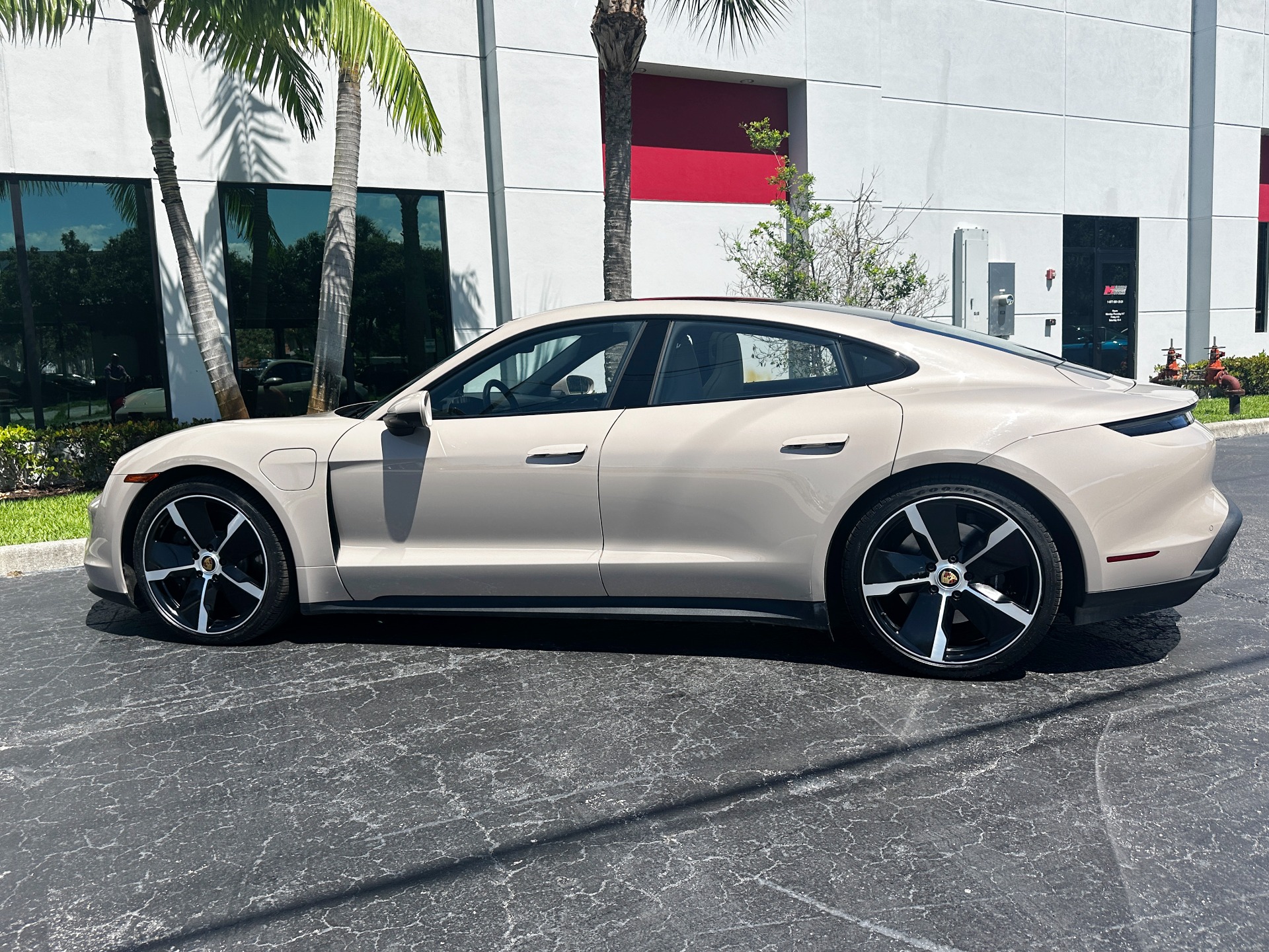 Used-2022-Porsche-Taycan-4S