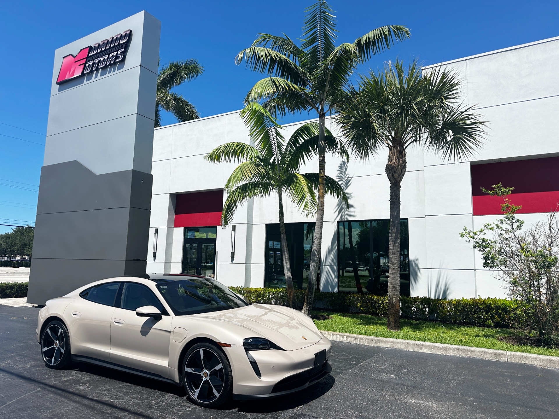 Used-2022-Porsche-Taycan-4S