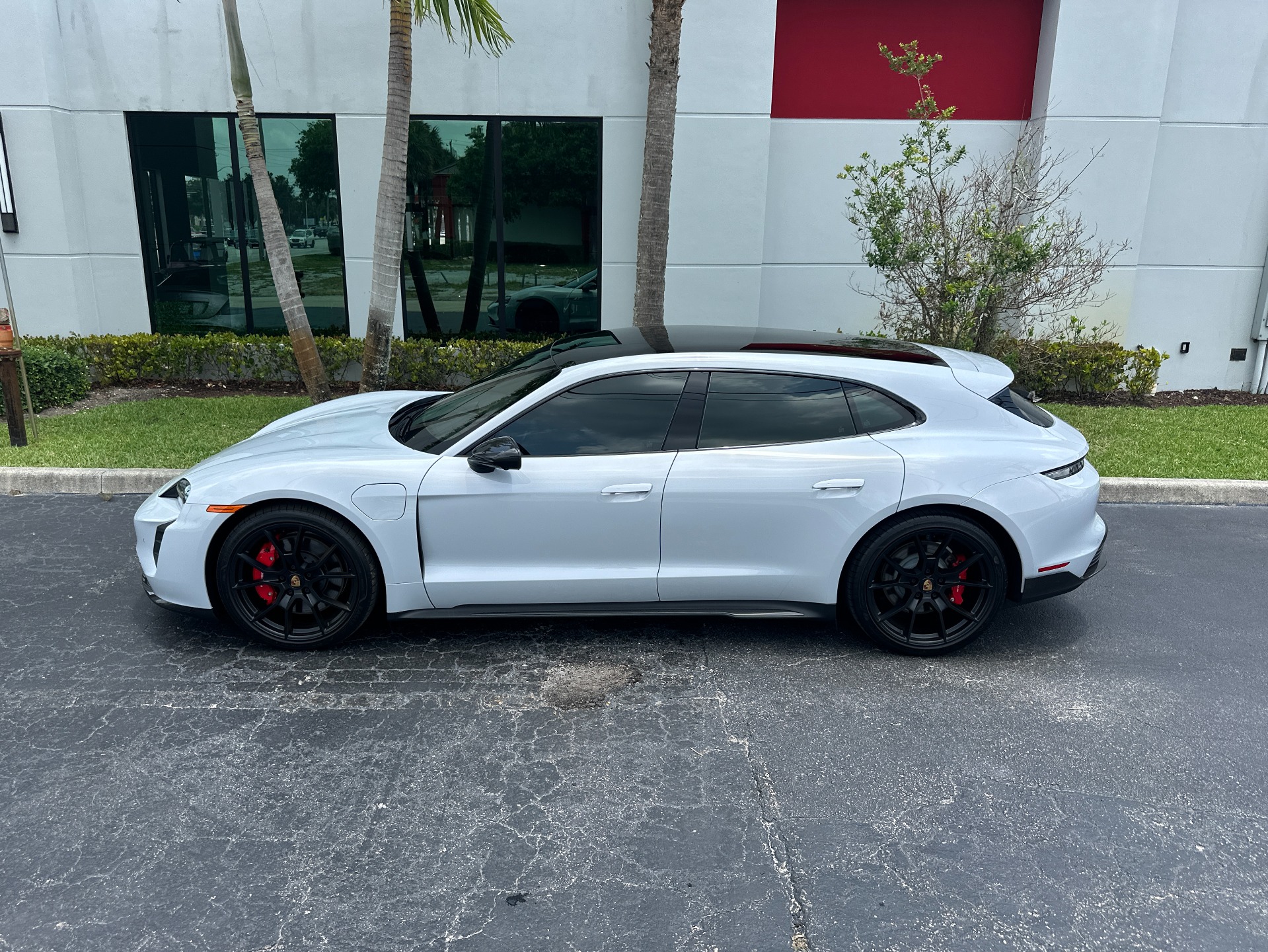 Used-2024-Porsche-Taycan-GTS-Sport-Turismo