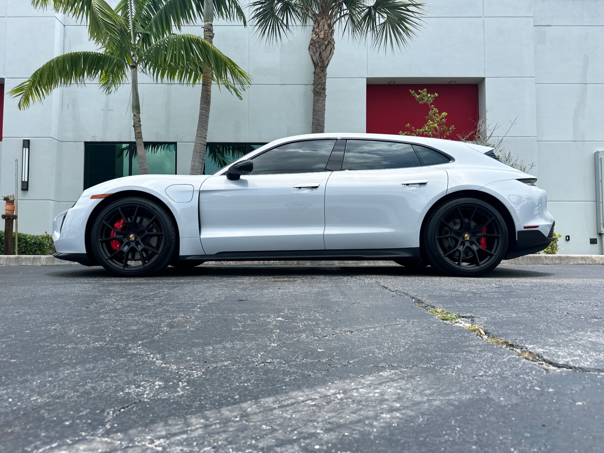Used-2024-Porsche-Taycan-GTS-Sport-Turismo