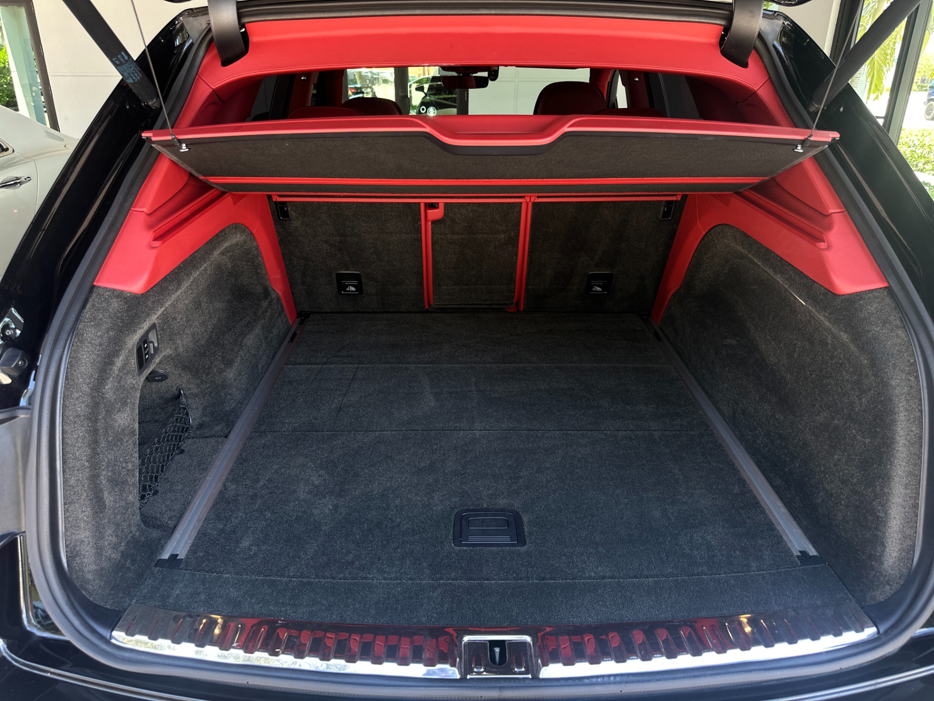 Used-2019-Bentley-Bentayga-V8