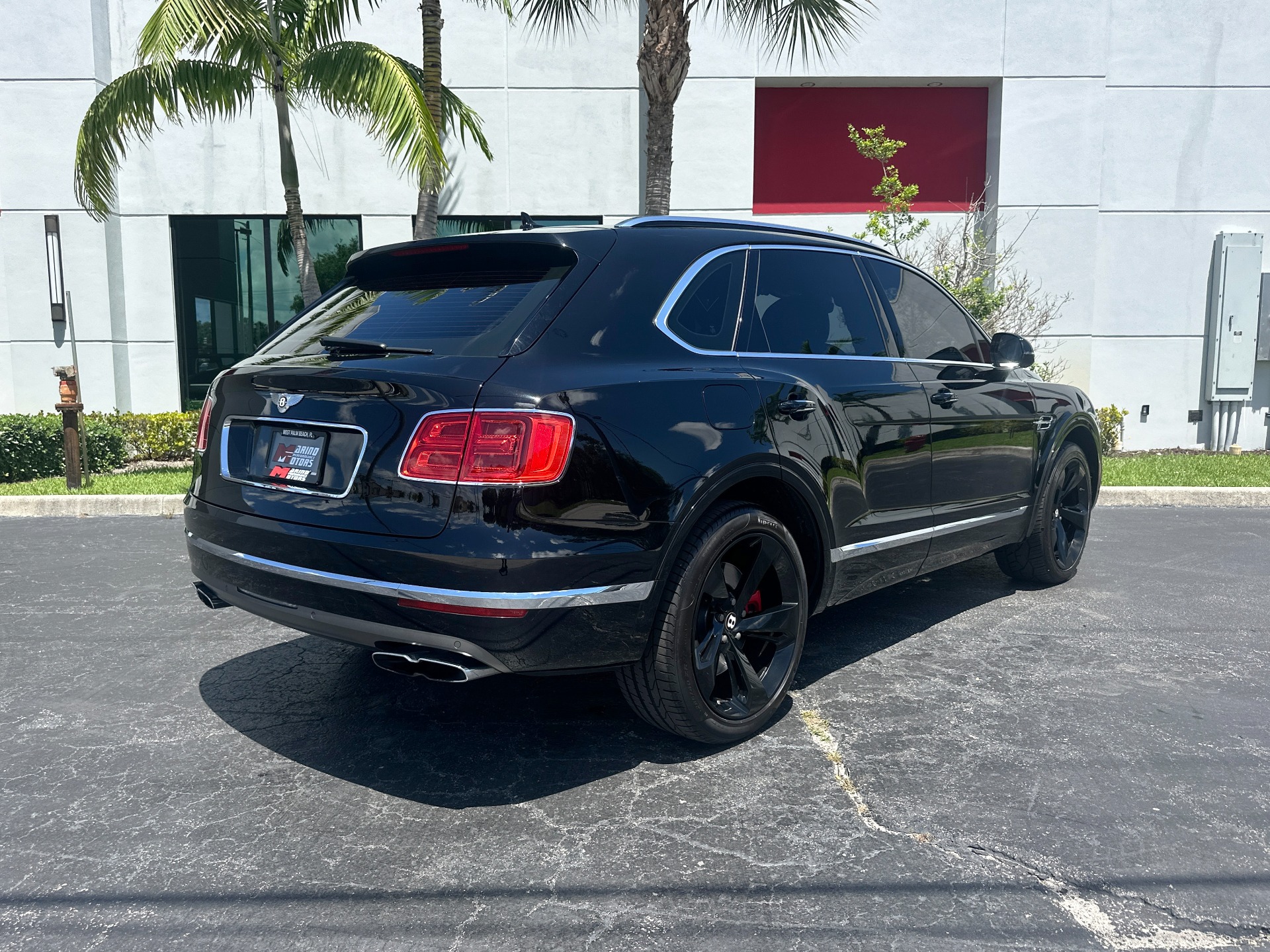 Used-2019-Bentley-Bentayga-V8