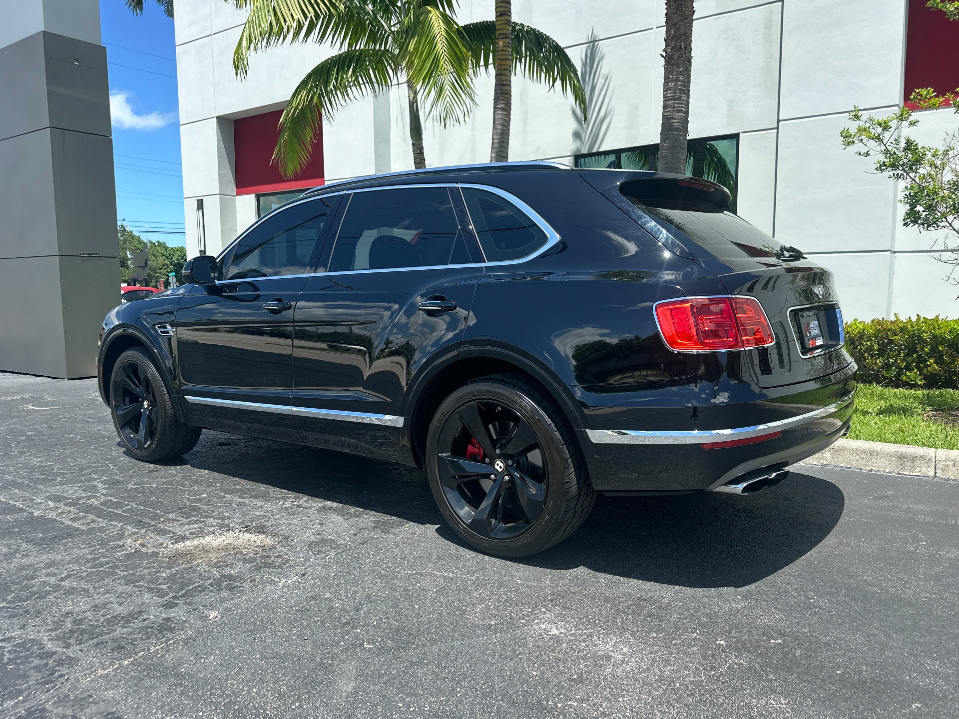 Used-2019-Bentley-Bentayga-V8