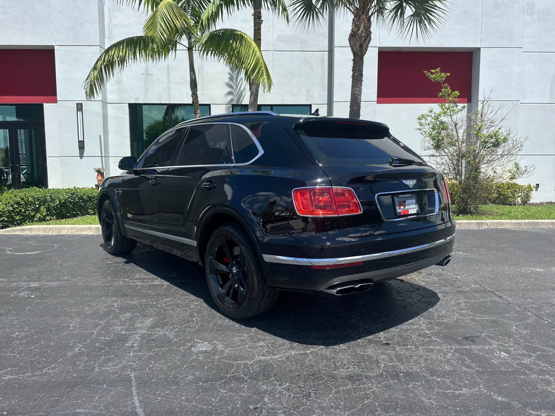 Used-2019-Bentley-Bentayga-V8