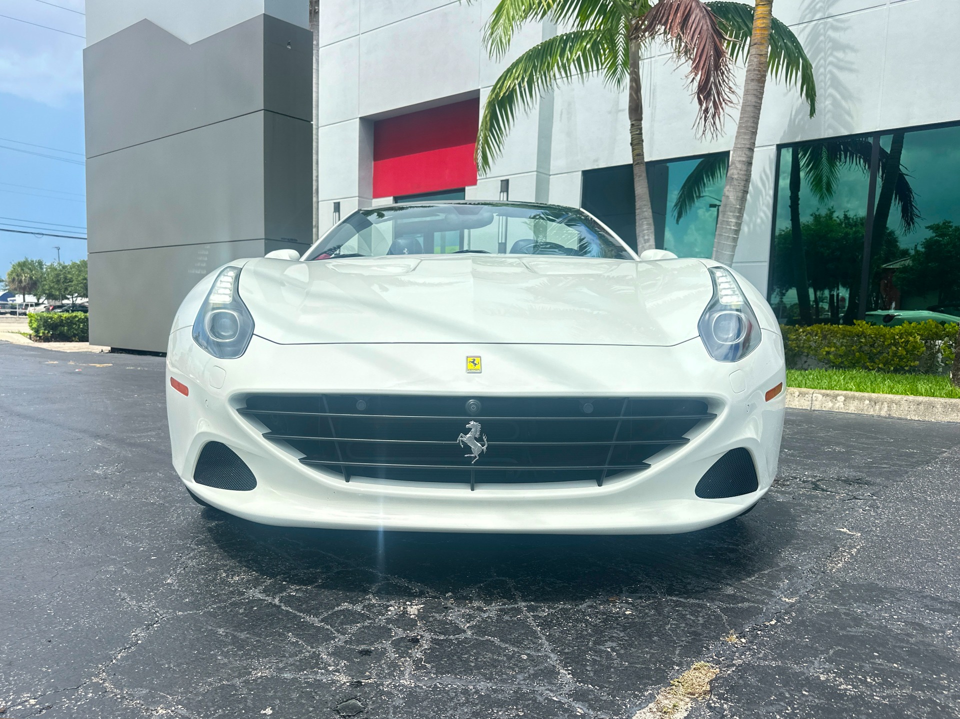 Used-2016-Ferrari-California-T