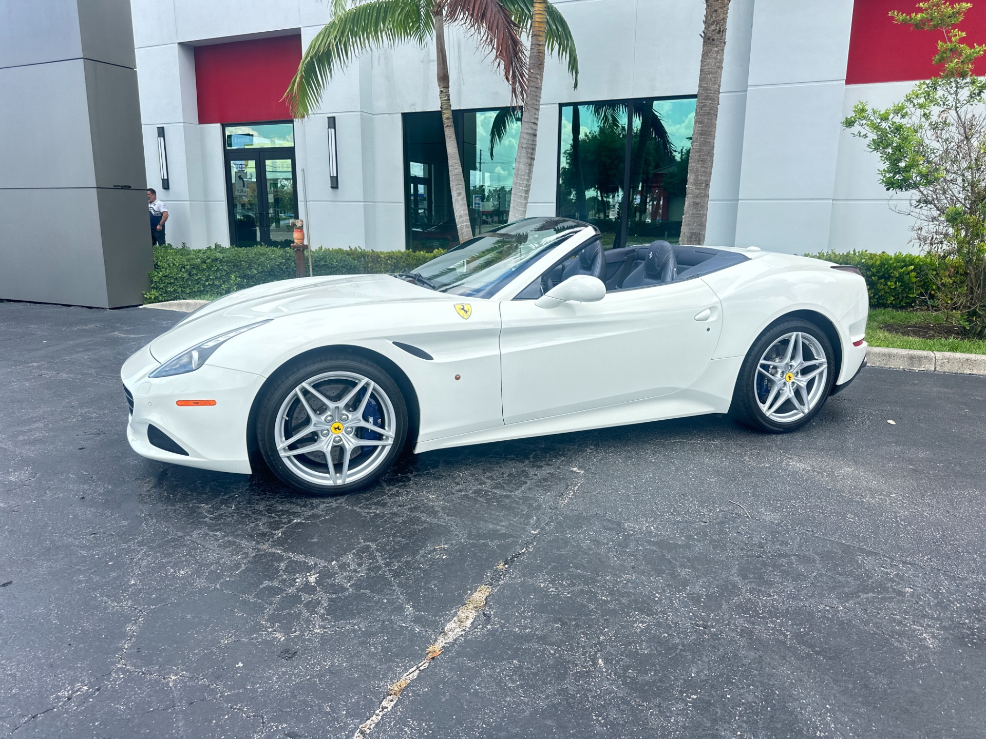 Used-2016-Ferrari-California-T